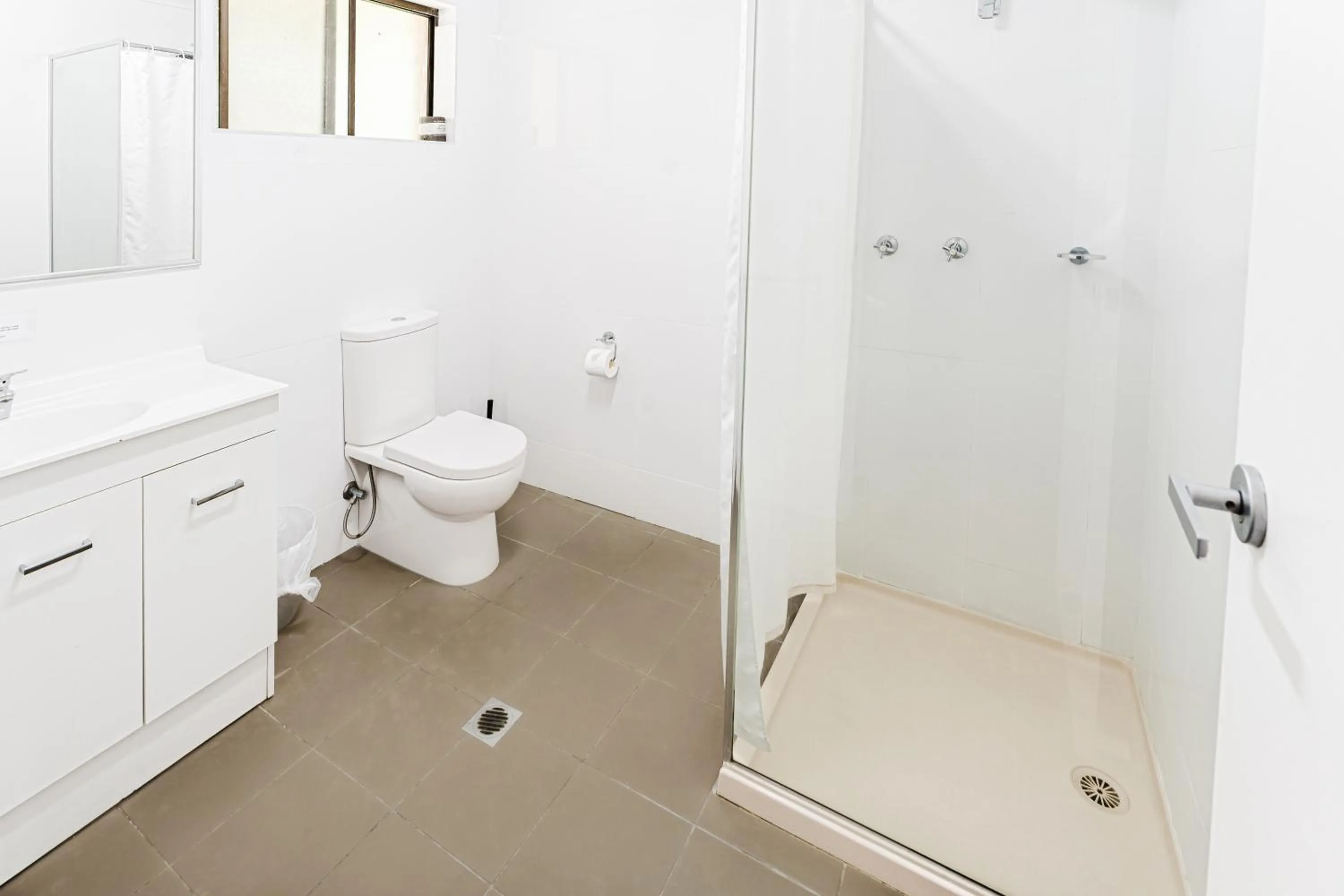 Bathroom in Country 2 Coast Motor Inn Coffs Harbour