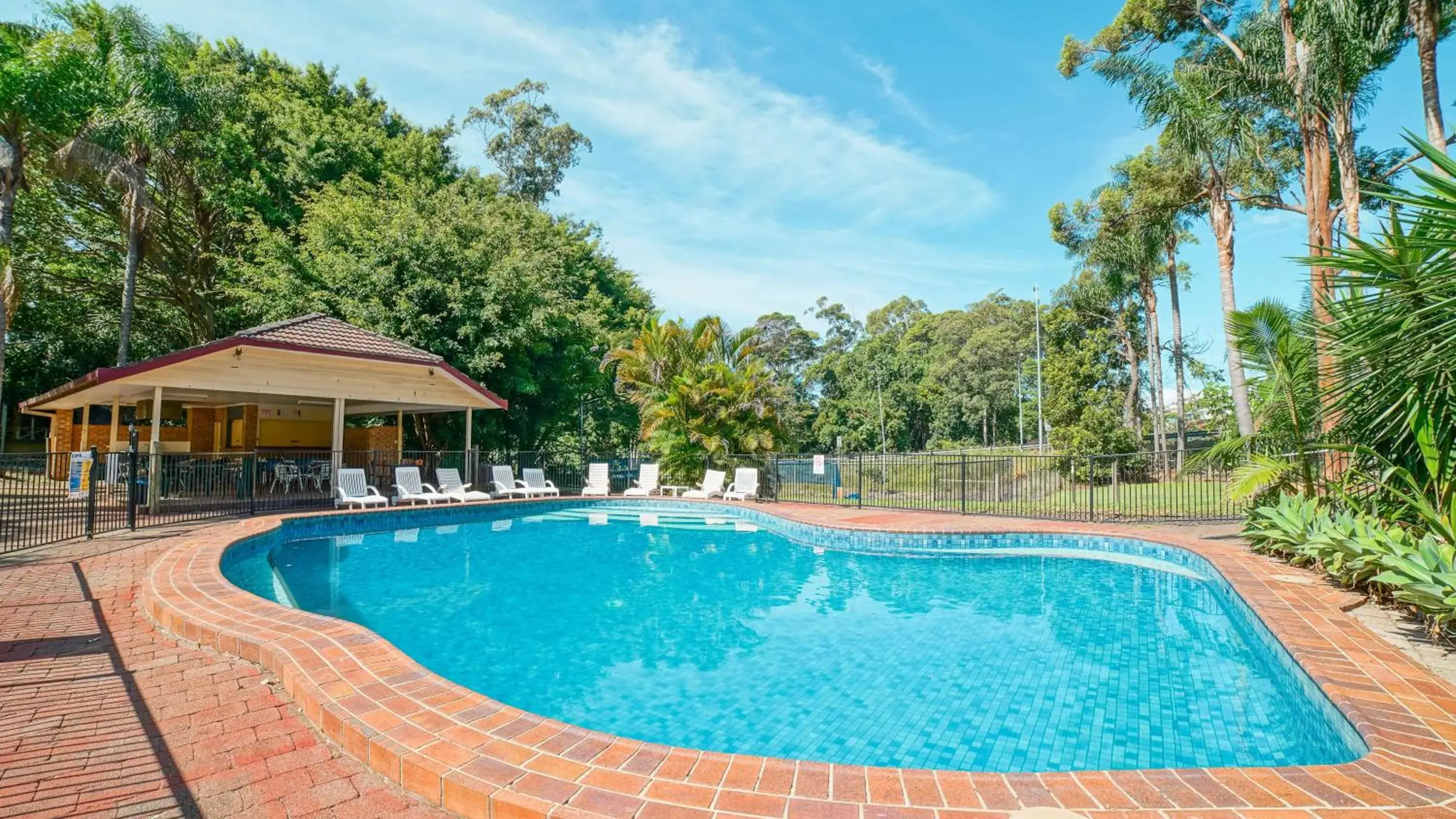 Pool view in Country 2 Coast Motor Inn Coffs Harbour Pool view in Country 2 Coast Motor Inn Coffs Harbour