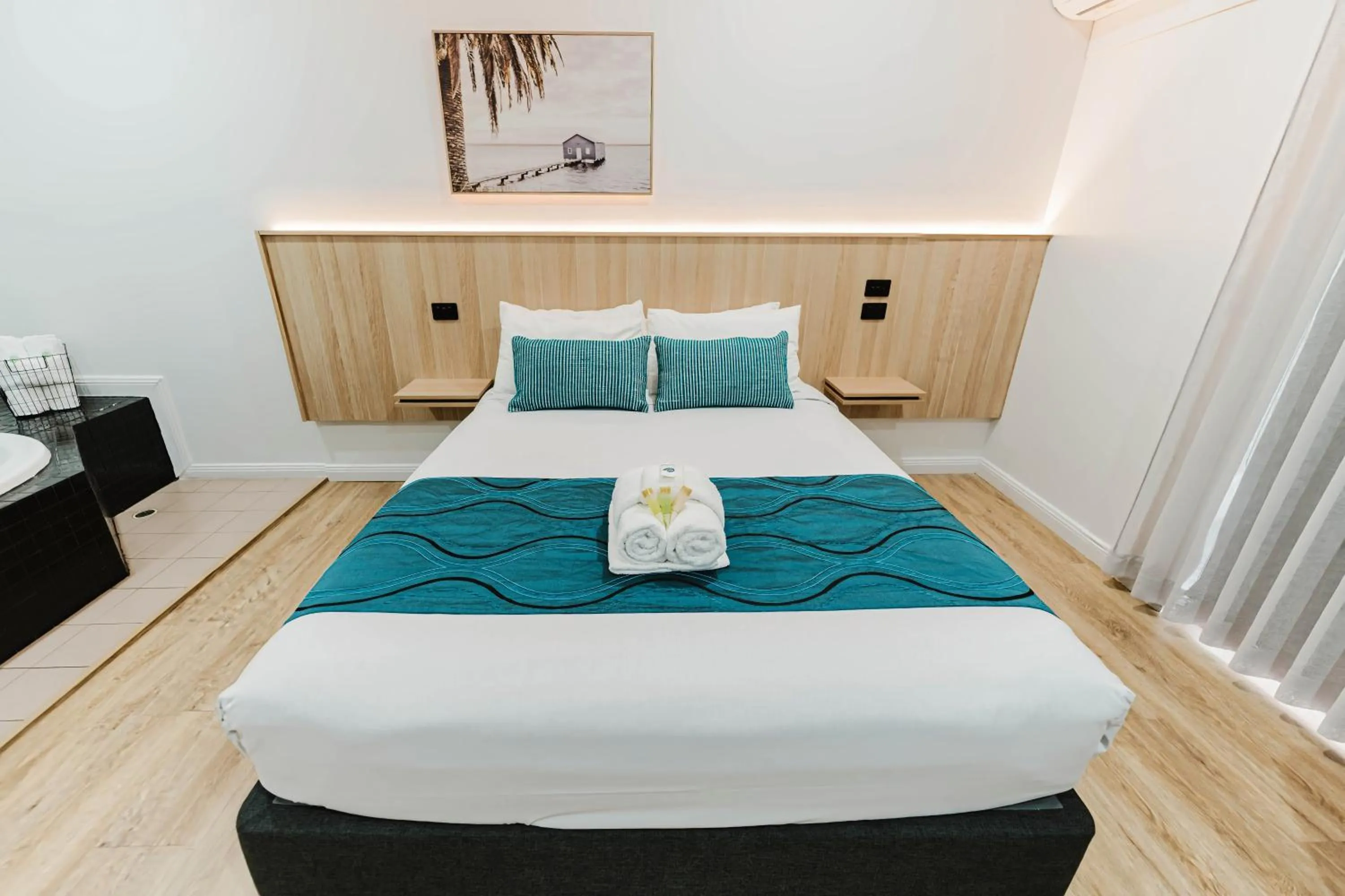 Bed in Country 2 Coast Motor Inn Coffs Harbour