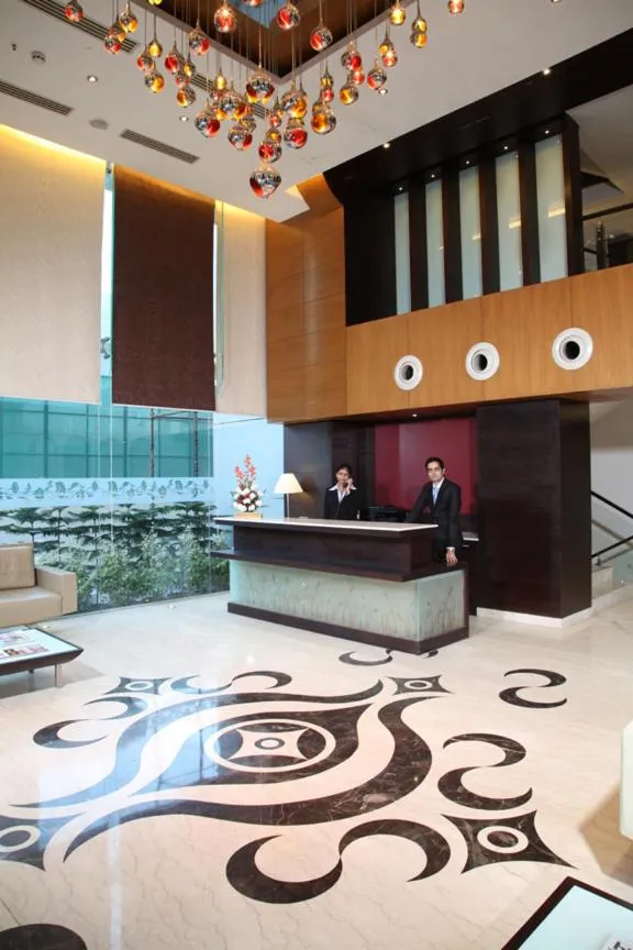 Lobby or reception in TreeHouse Queens Pearl