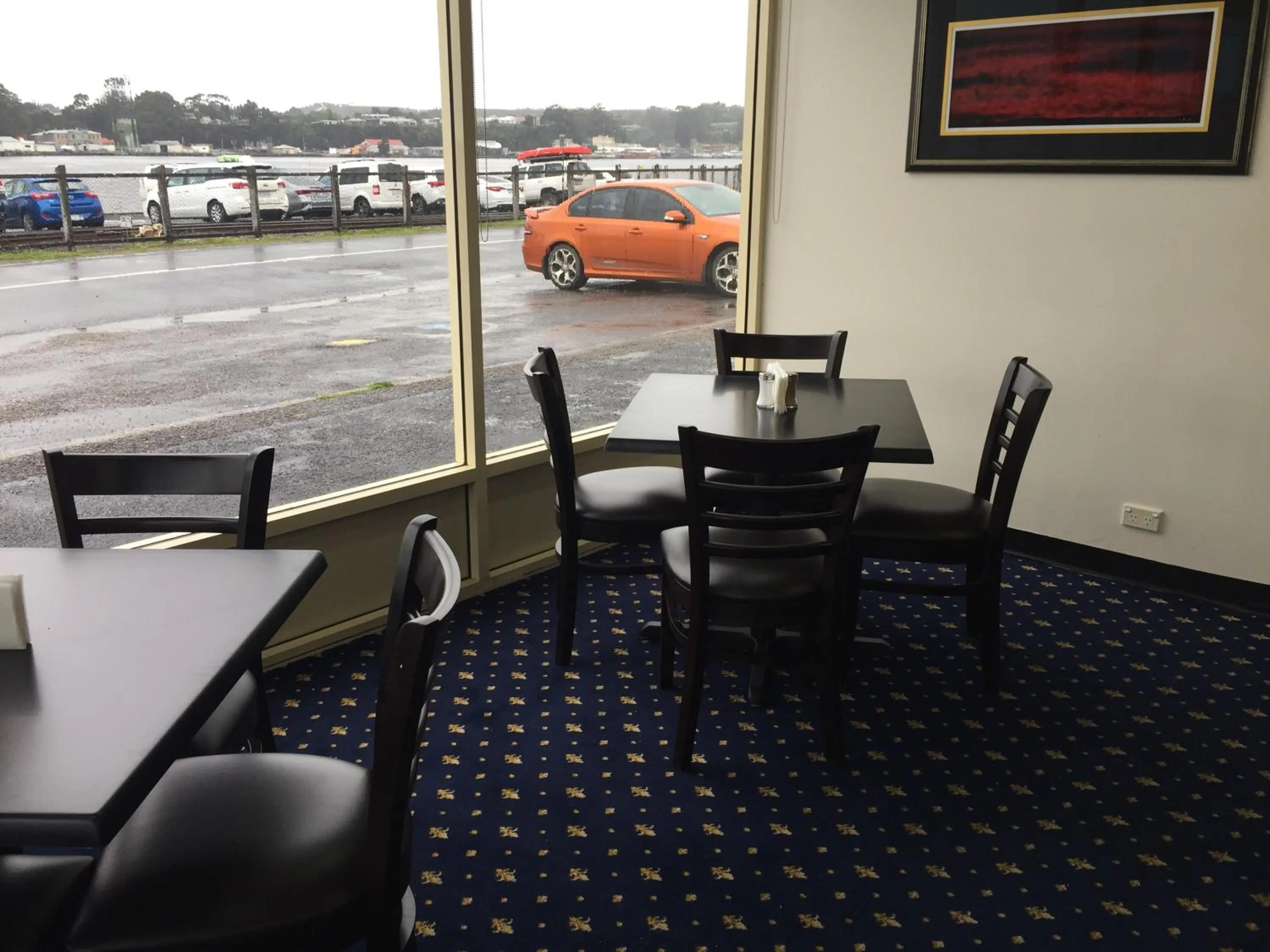 Regatta Point Tavern & Holiday Villas