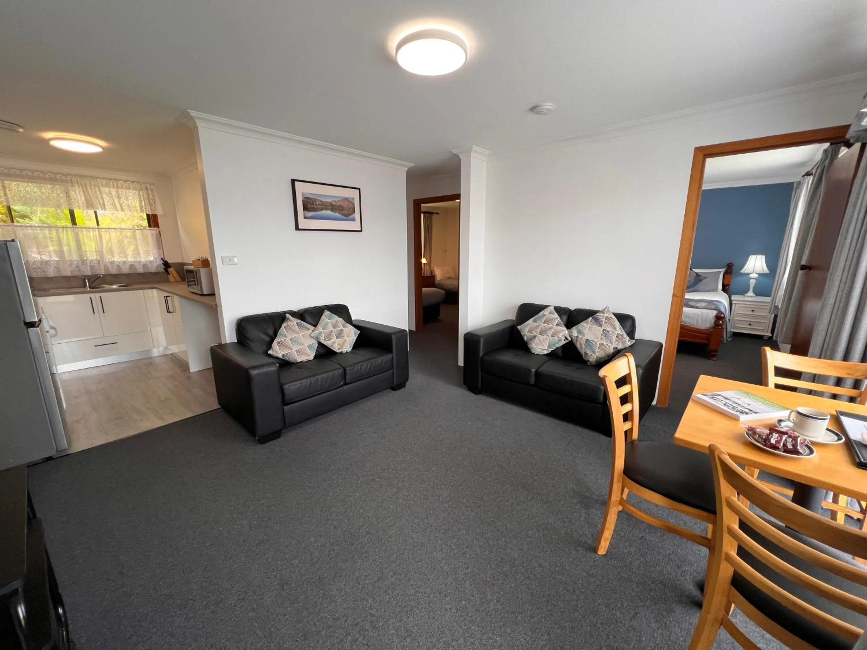 Regatta Point Tavern & Holiday Villas