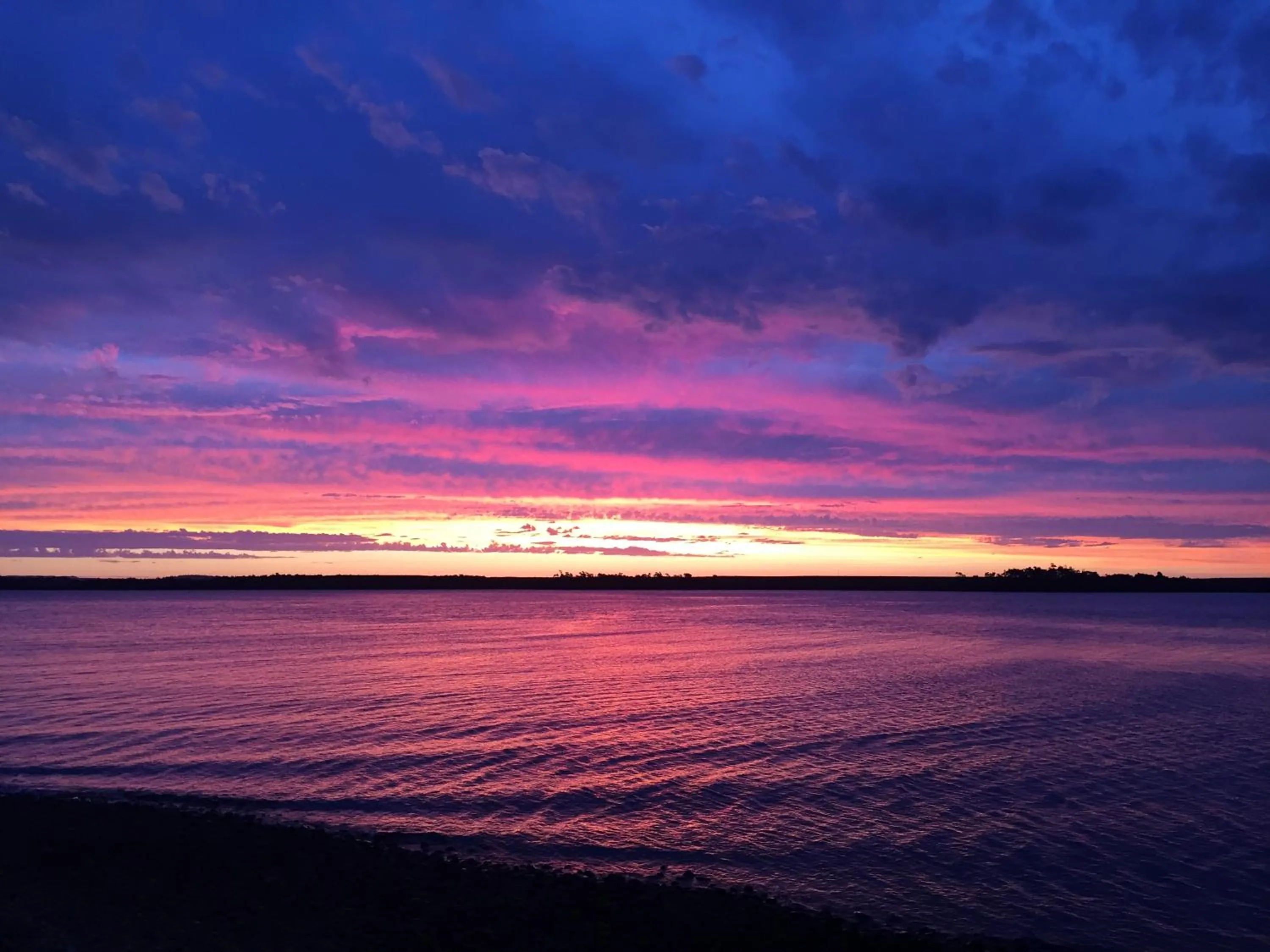 Regatta Point Tavern & Holiday Villas