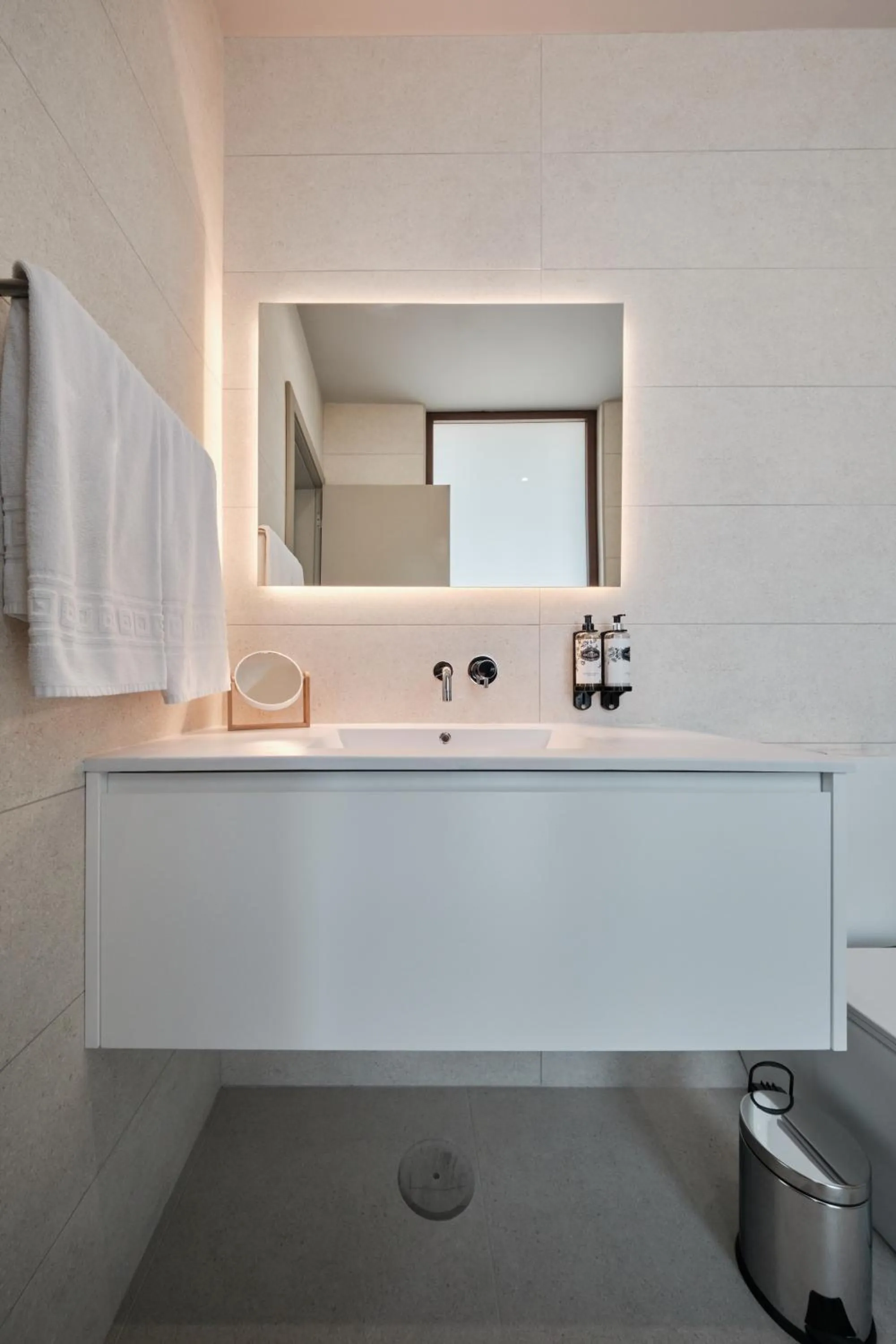 Toilet in West Cliffs Ocean and Golf Resort