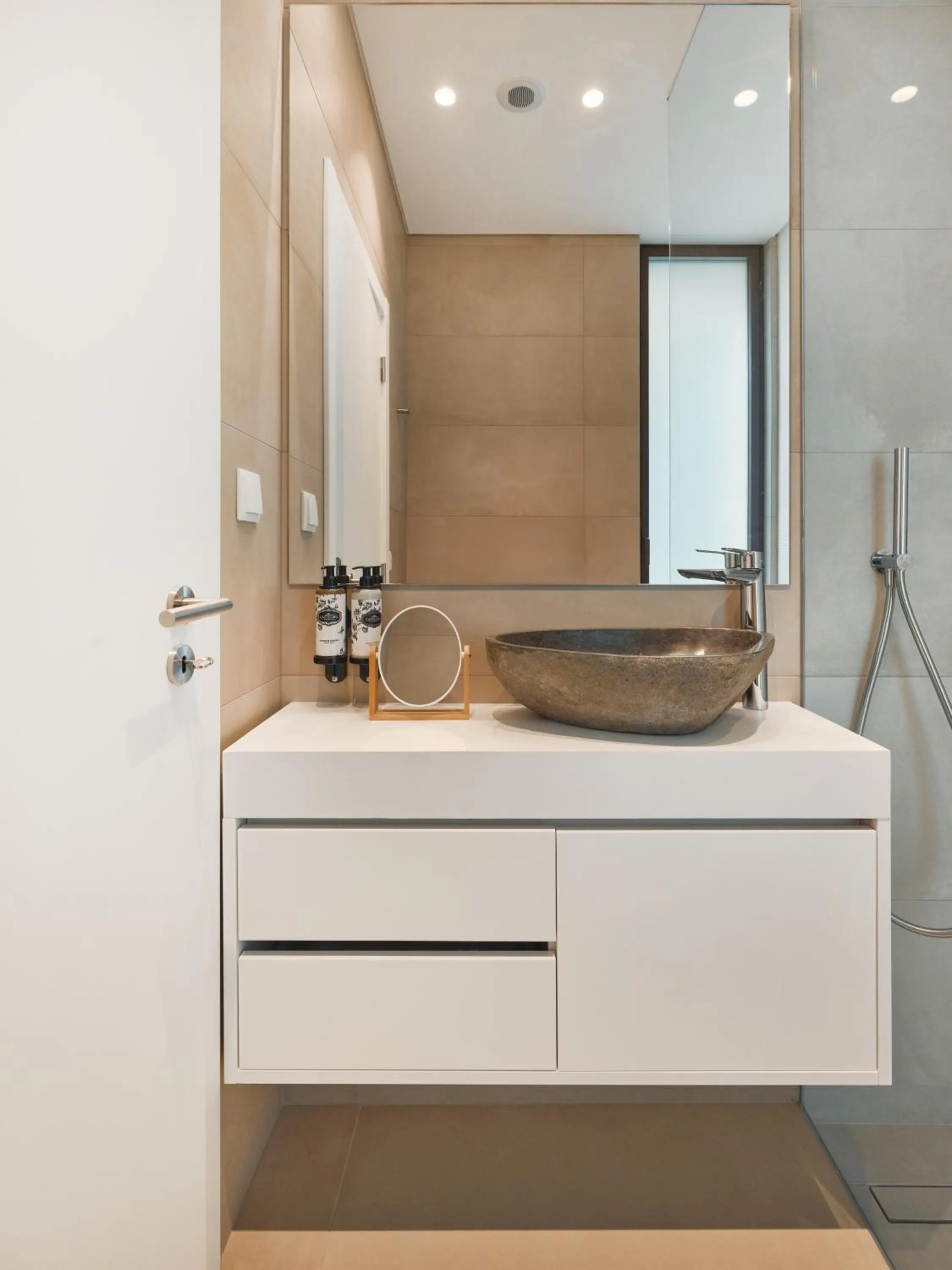 Toilet in West Cliffs Ocean and Golf Resort