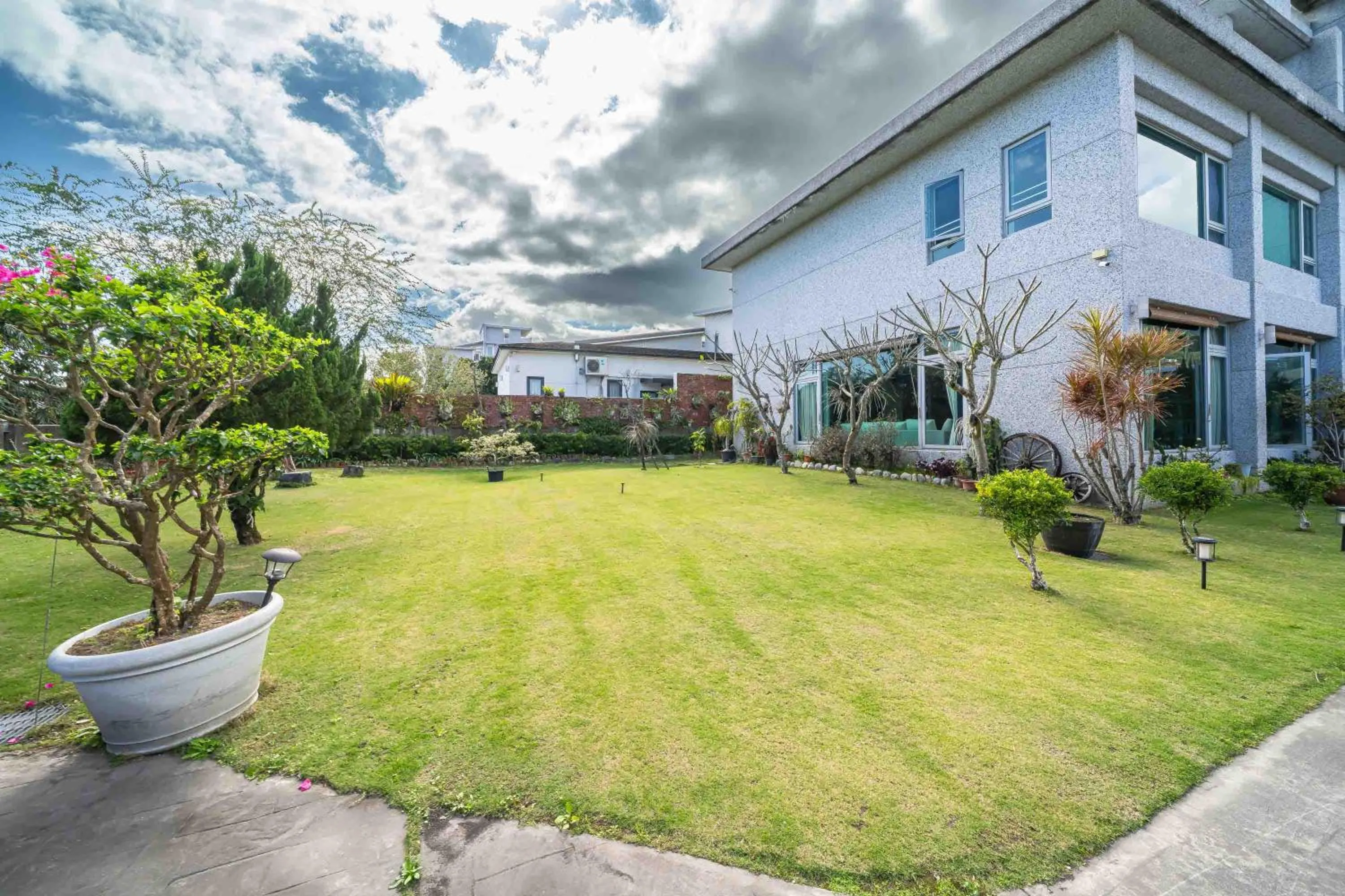 美麗晨曦民宿-附停車位 近慈濟