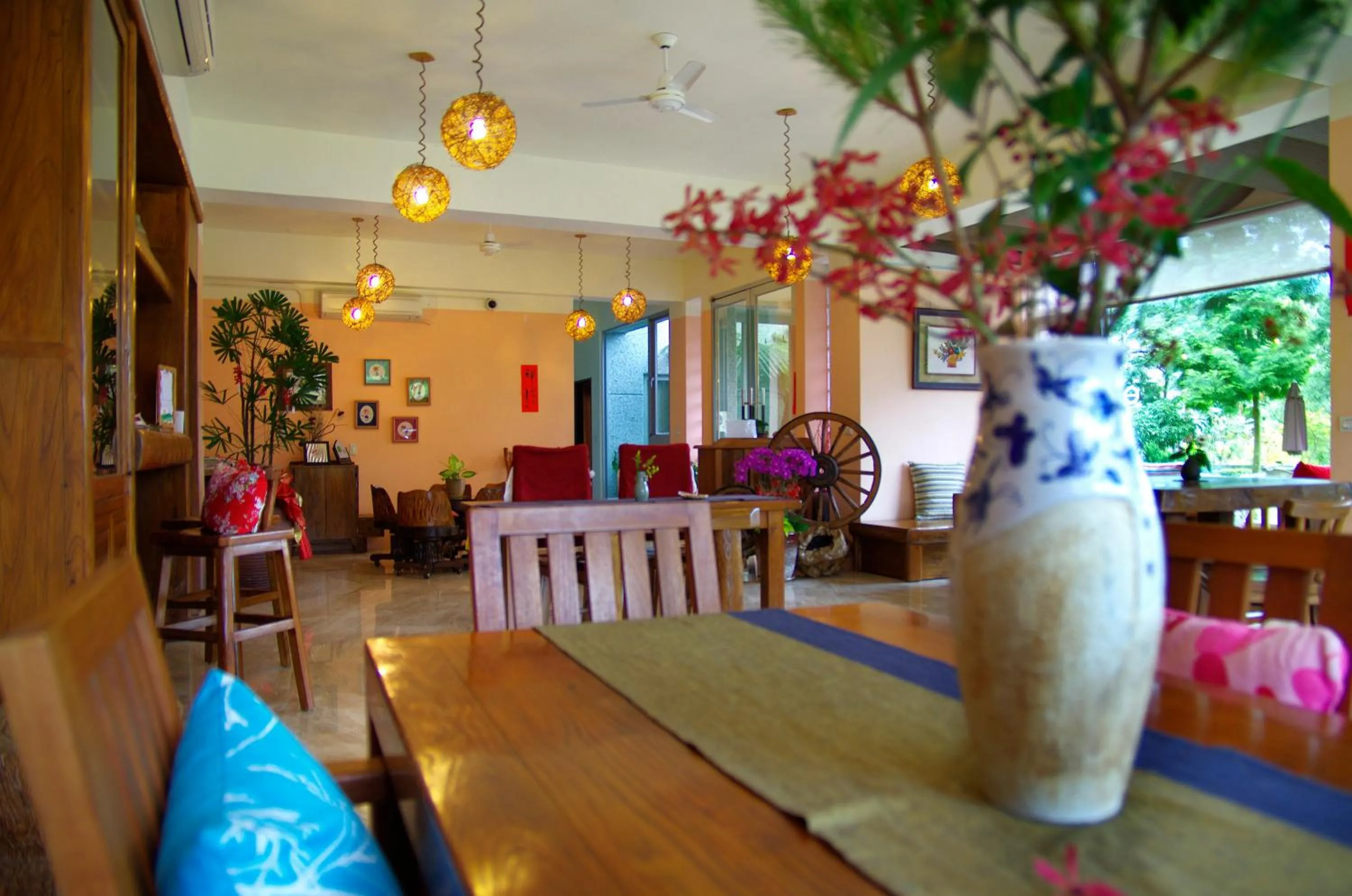 Restaurant/places to eat in Pretty Sun B&B