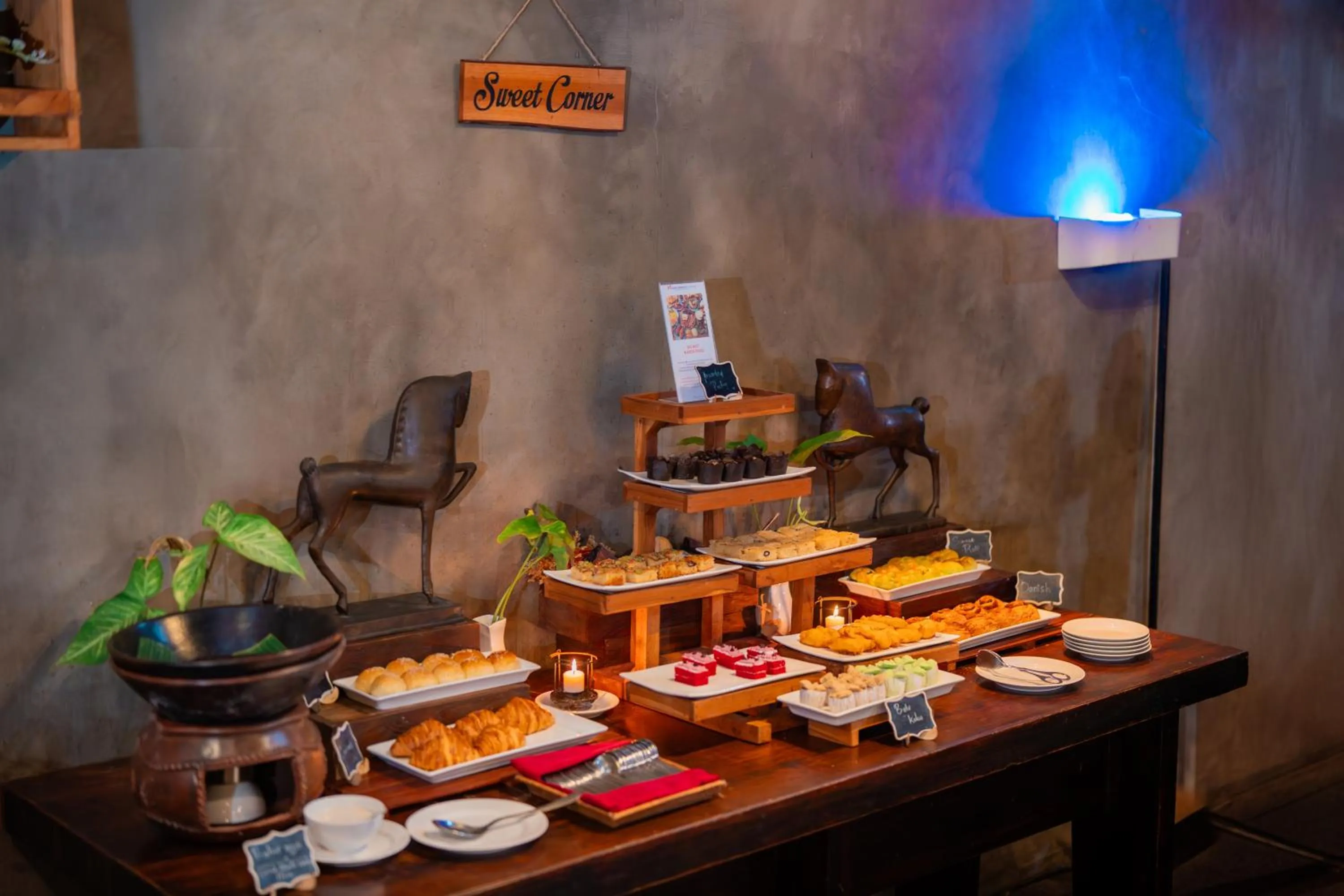 Restaurant/places to eat in Swiss-Belhotel Rainforest