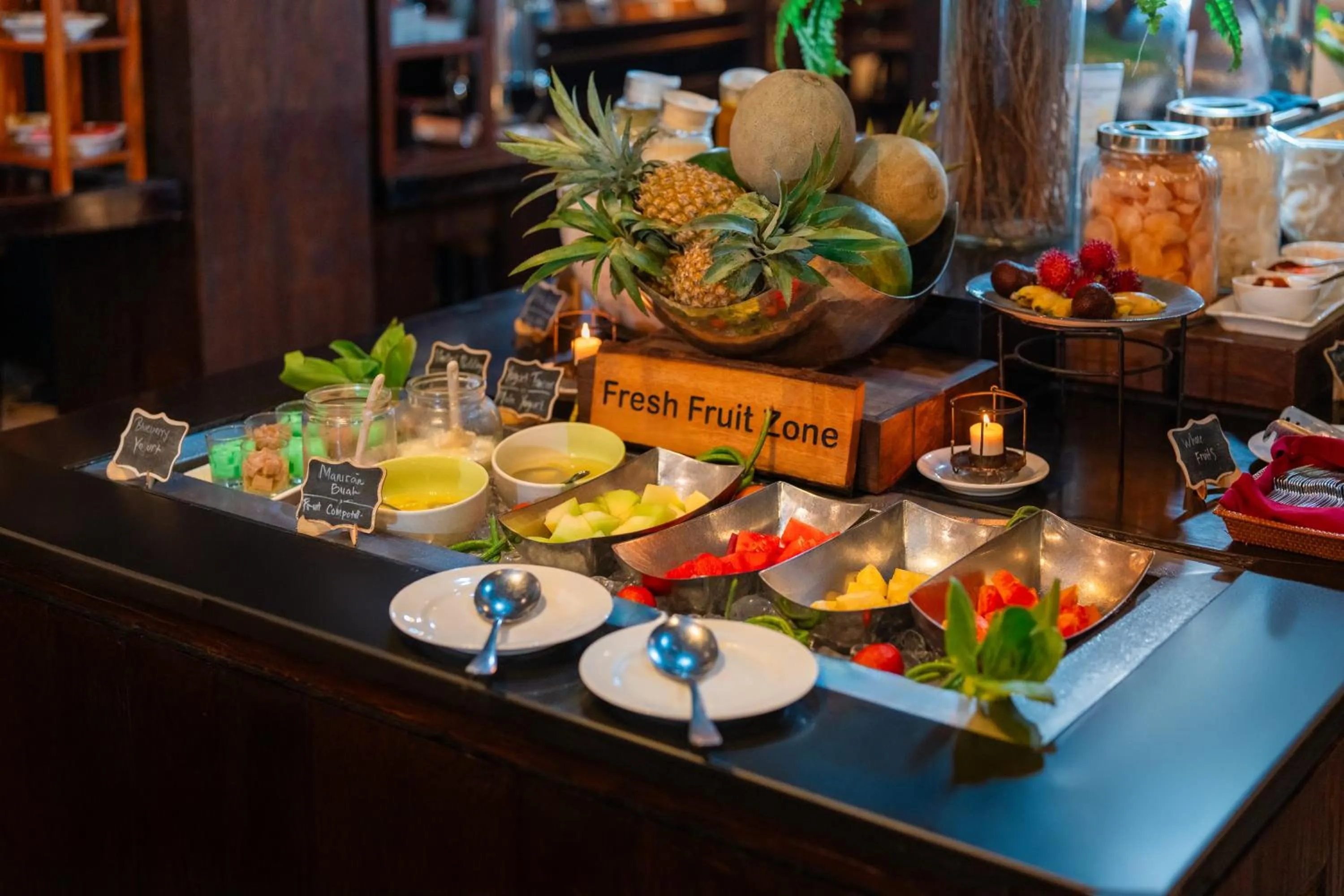 Restaurant/places to eat in Swiss-Belhotel Rainforest