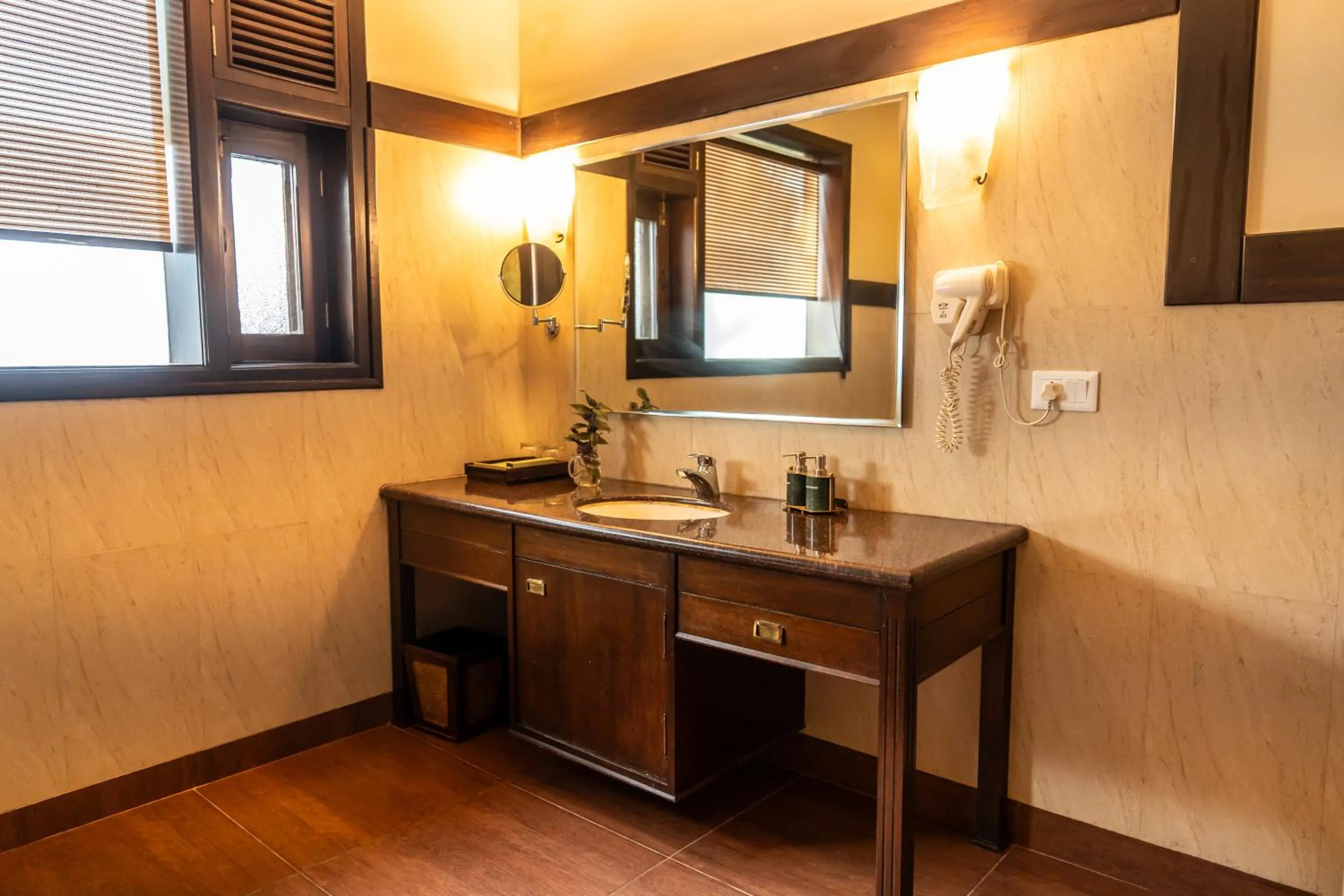 Bathroom in Aahana Resort - Jim Corbett