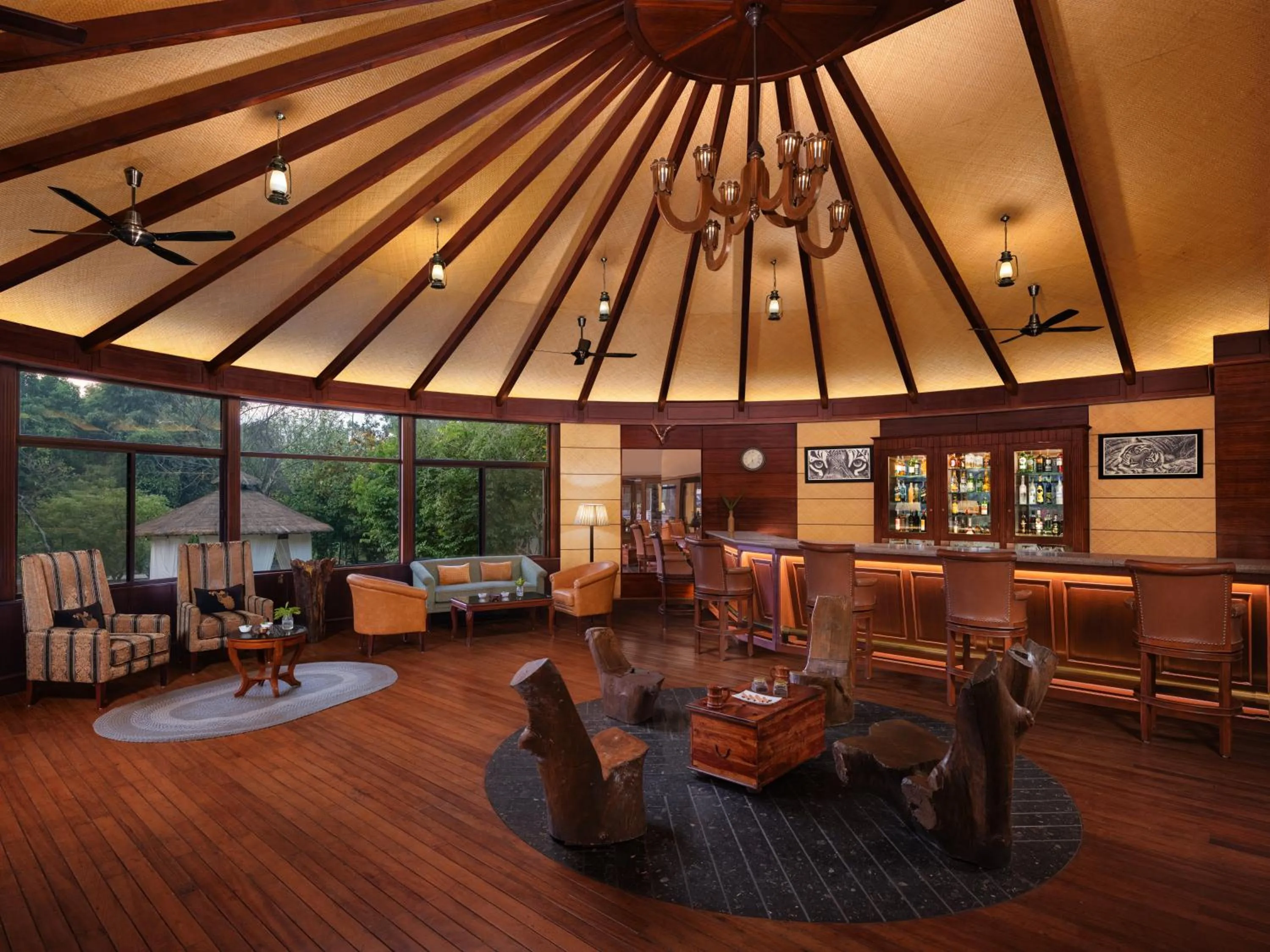 Lounge or bar in Aahana Resort - Jim Corbett