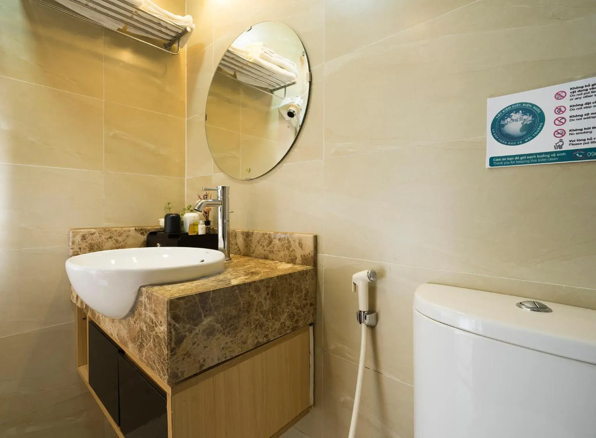 Queen Room with Balcony in BBQ HOSTEL Queen Room with Balcony in BBQ HOSTEL