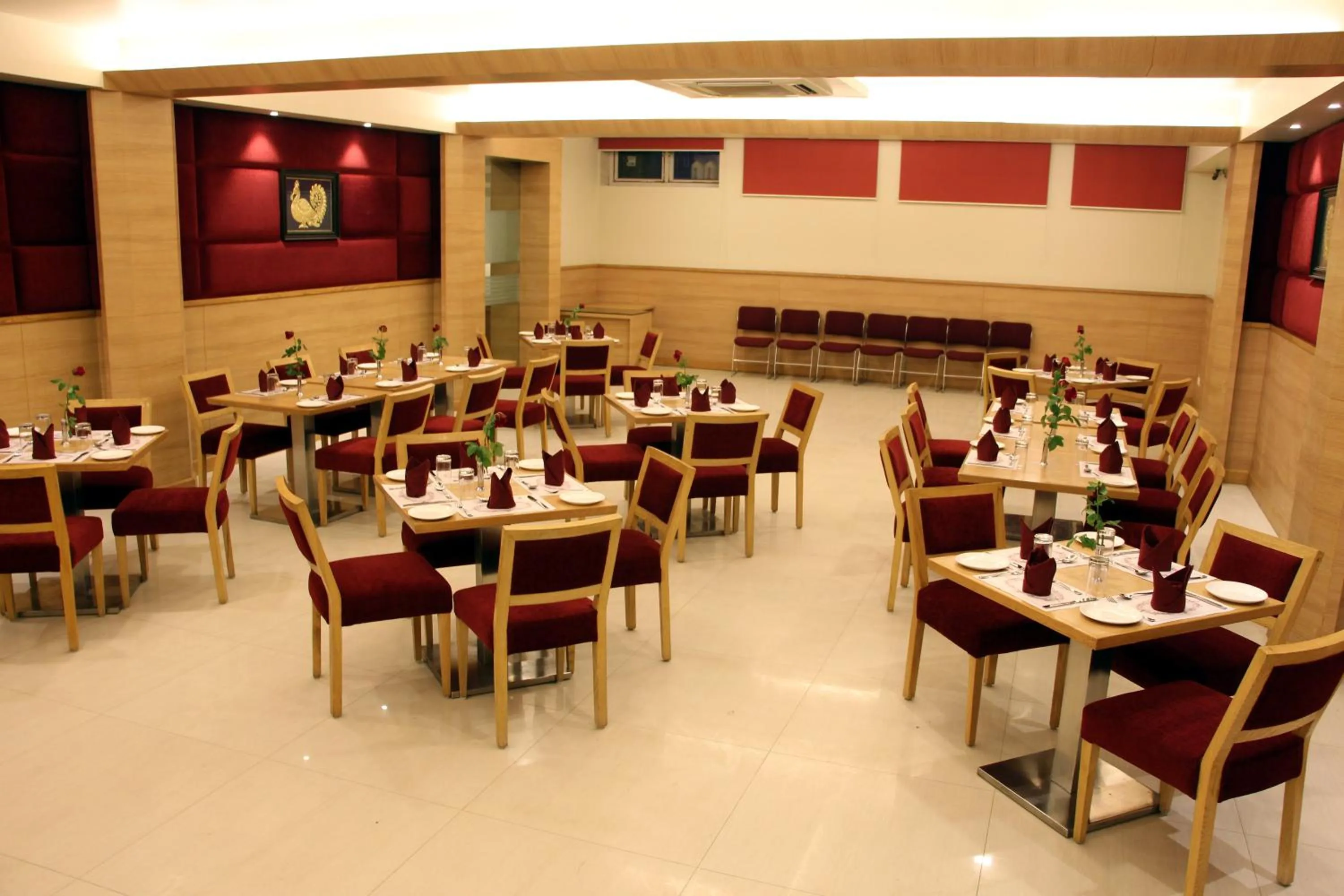 Restaurant/places to eat in Hotel Dasaprakash