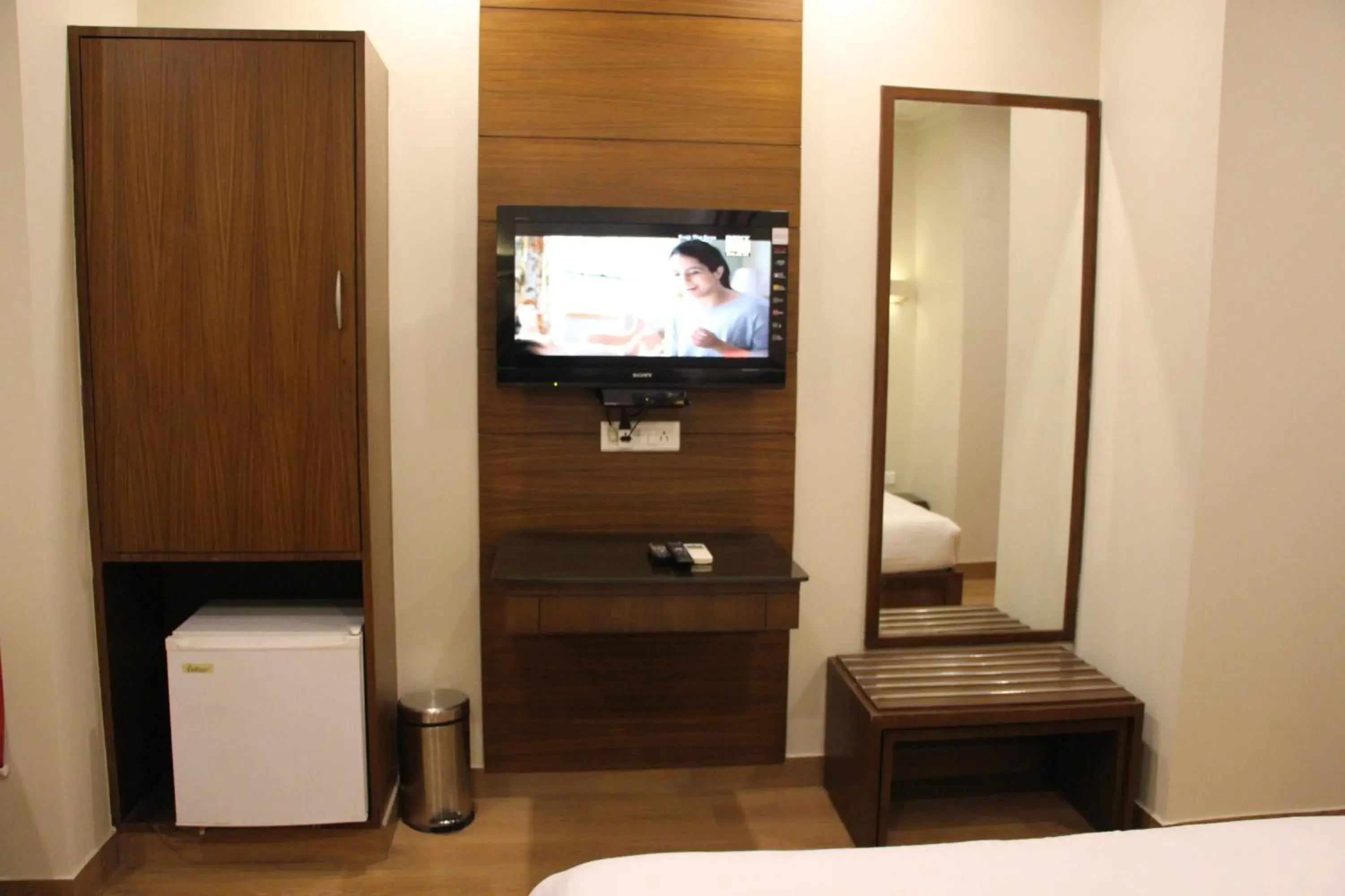 TV and multimedia, Bed in Hotel Dasaprakash TV and multimedia, Bed in Hotel Dasaprakash