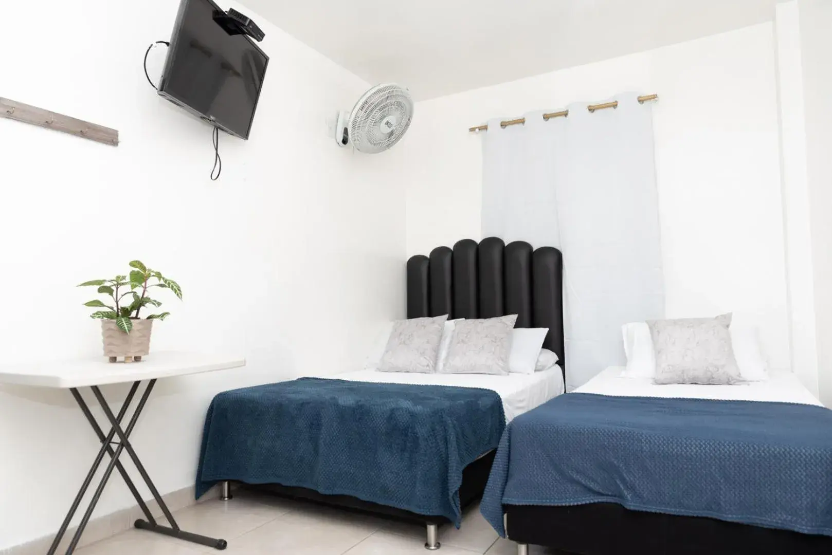 Bed in Hotel Alcazar Bed in Hotel Alcazar