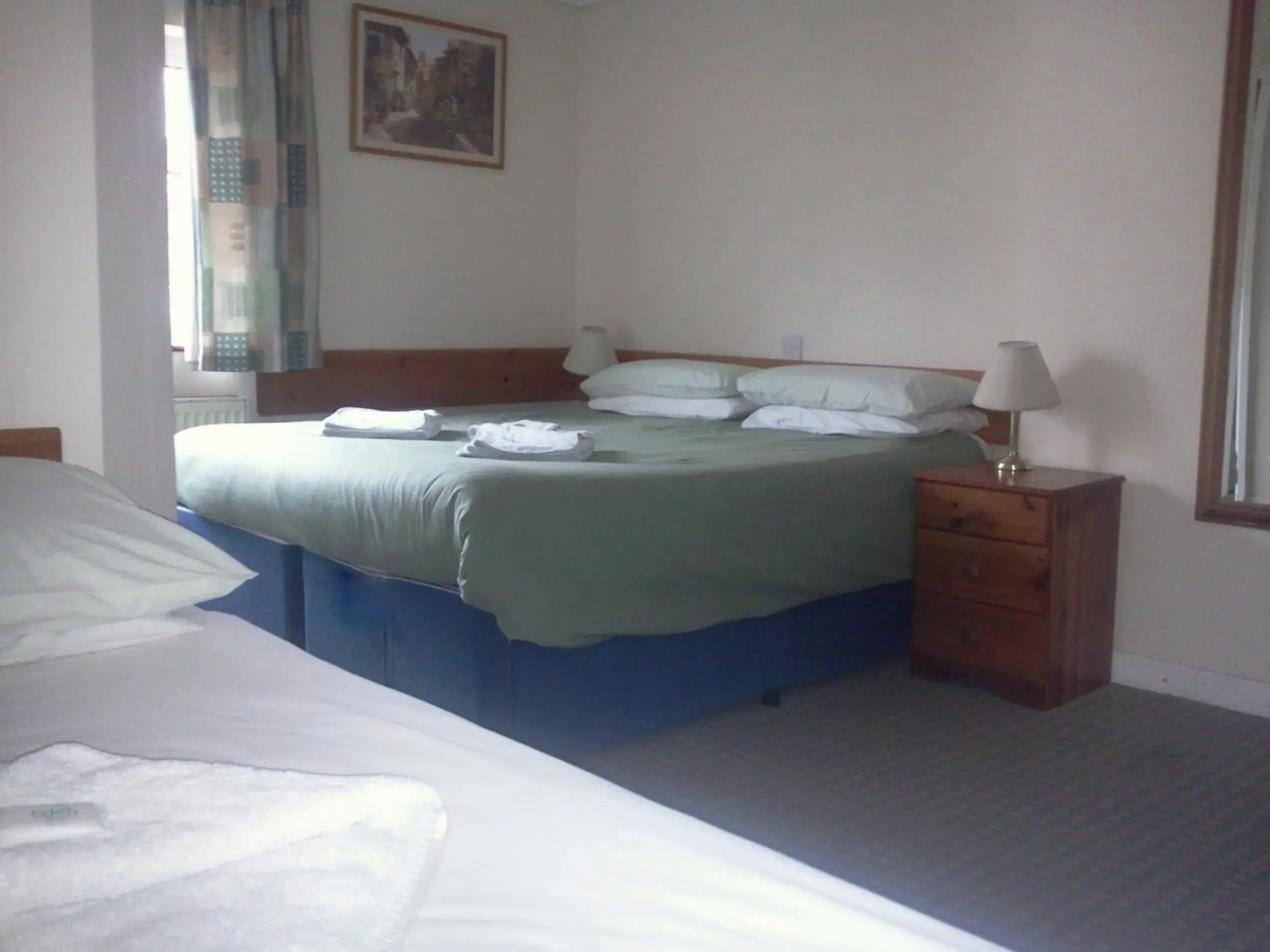 Bed in Carlton Lodge