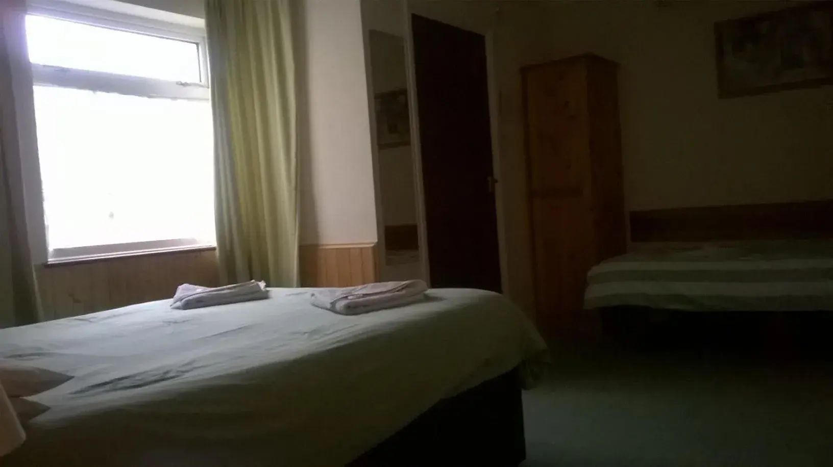 Bed in Carlton Lodge