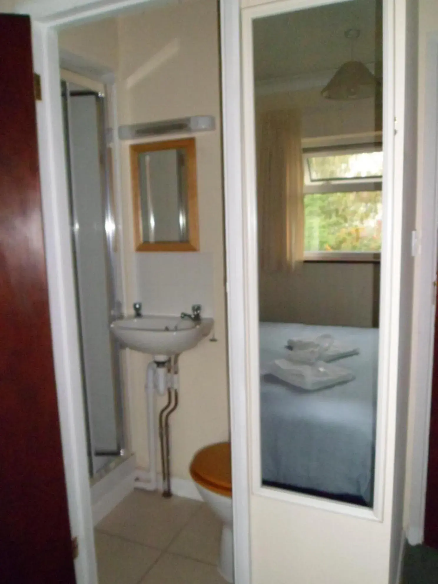 Bathroom in Carlton Lodge