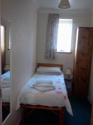 Bed in Carlton Lodge