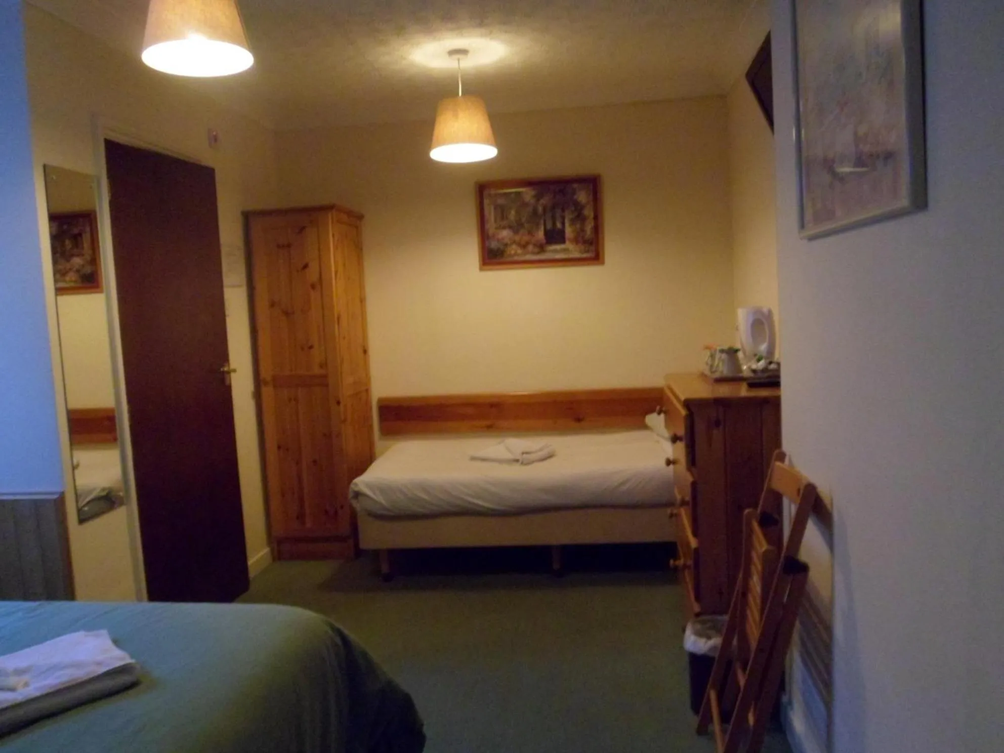 Bed in Carlton Lodge