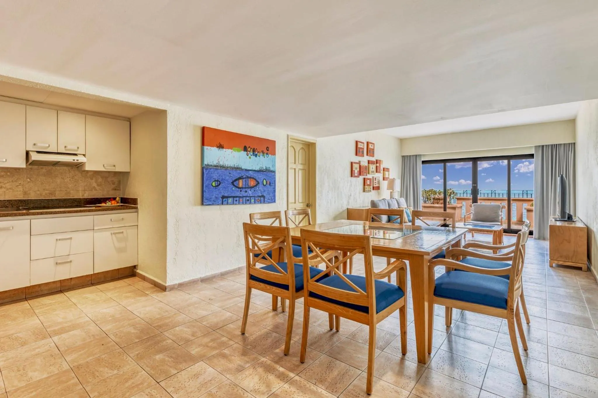 Photo of the whole room in Fiesta Americana Cancun Villas