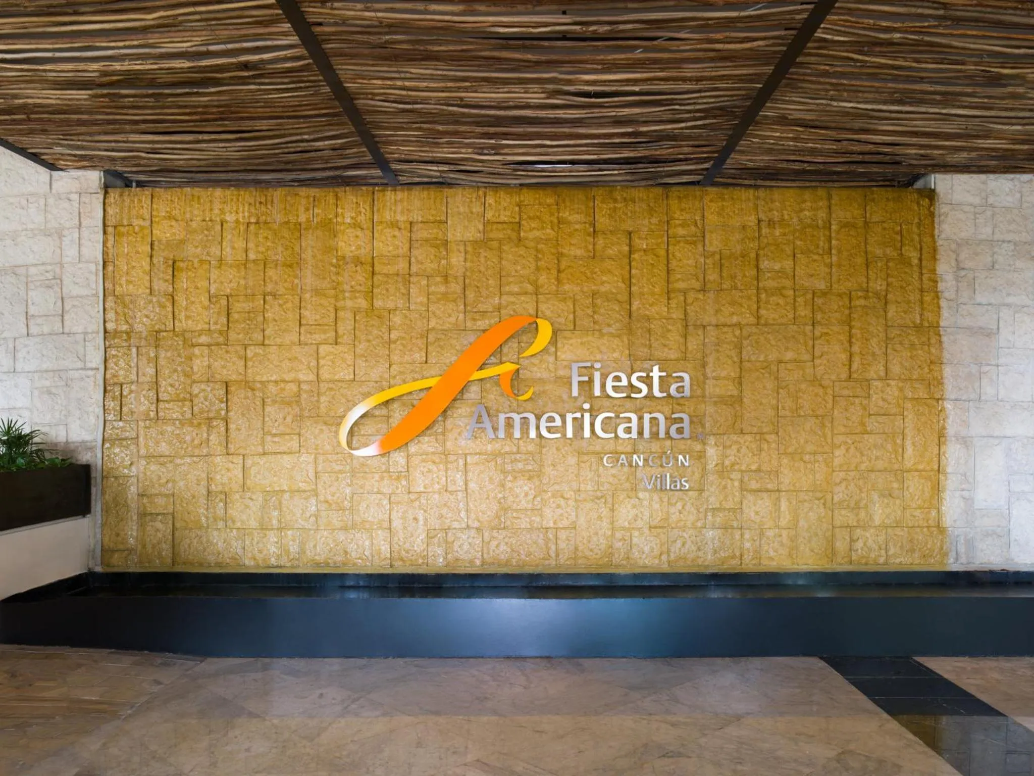 Property building in Fiesta Americana Cancun Villas
