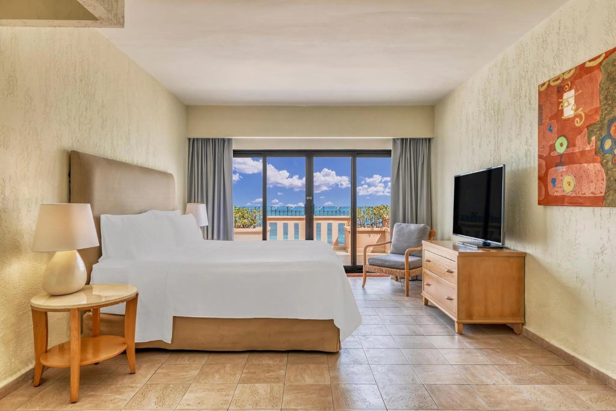 Photo of the whole room, Bed in Fiesta Americana Cancun Villas