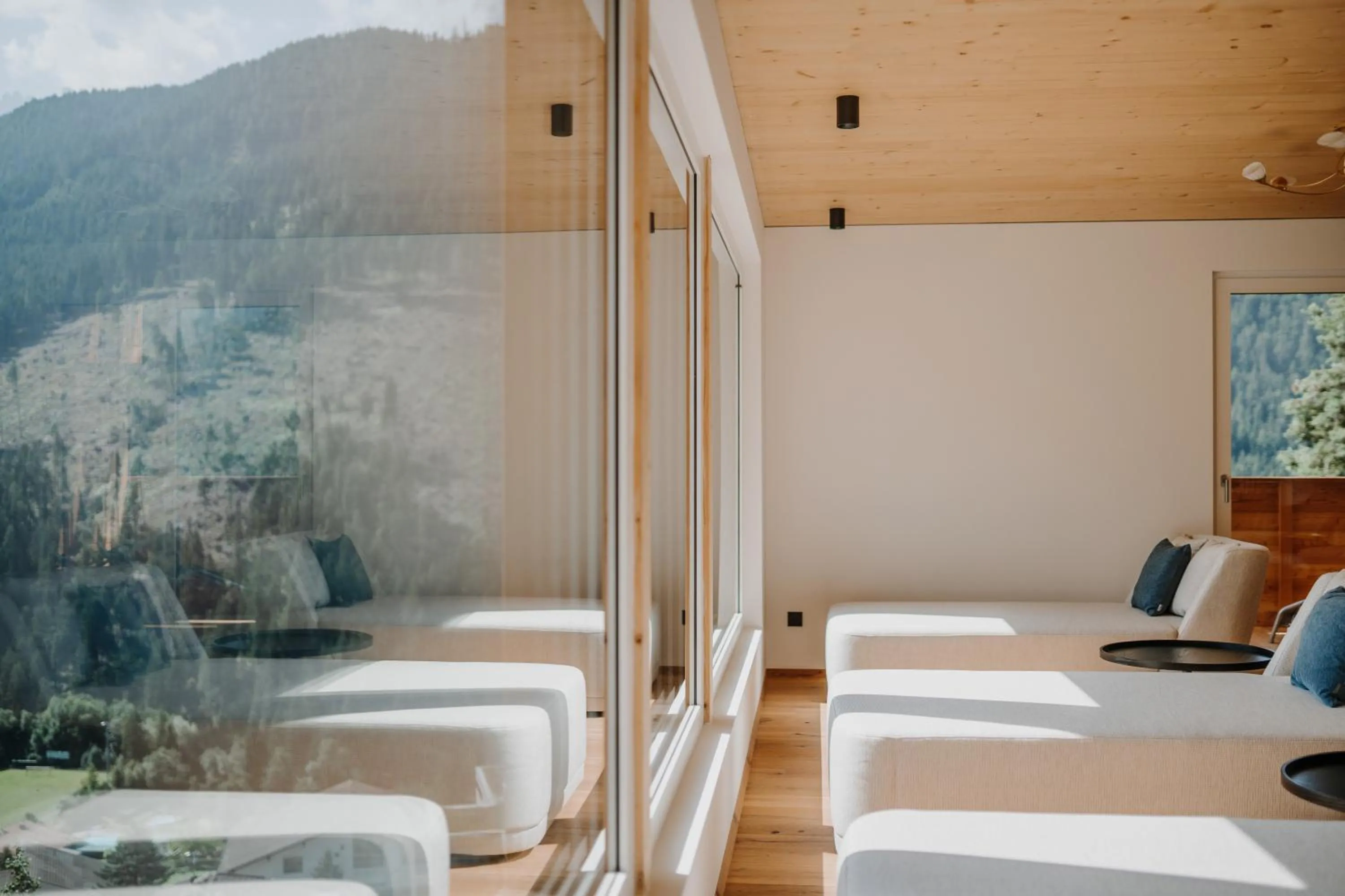 Seating area in Hotel Berghaus Rosengarten
