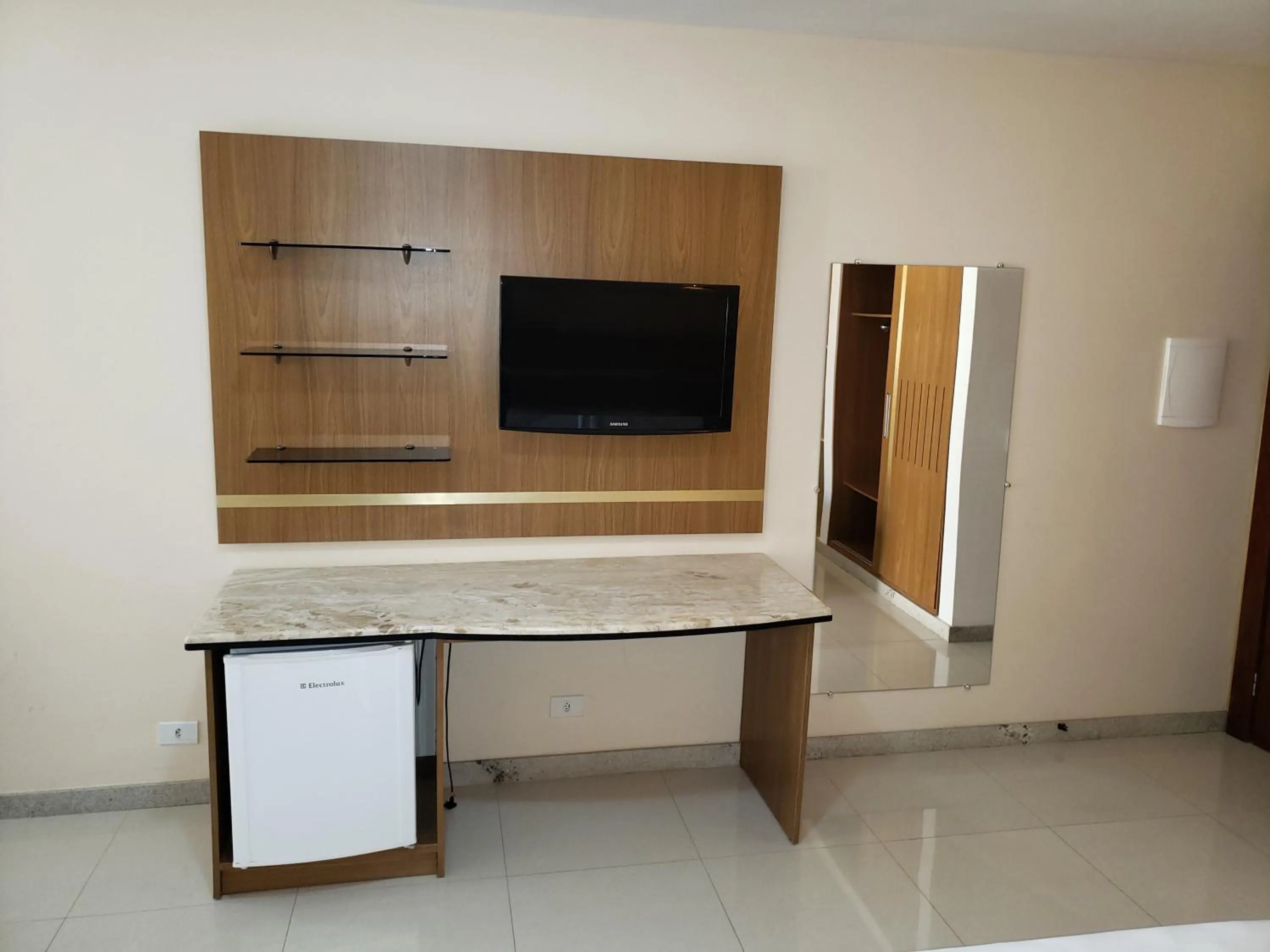 TV and multimedia in Aquaville Apart Hotel