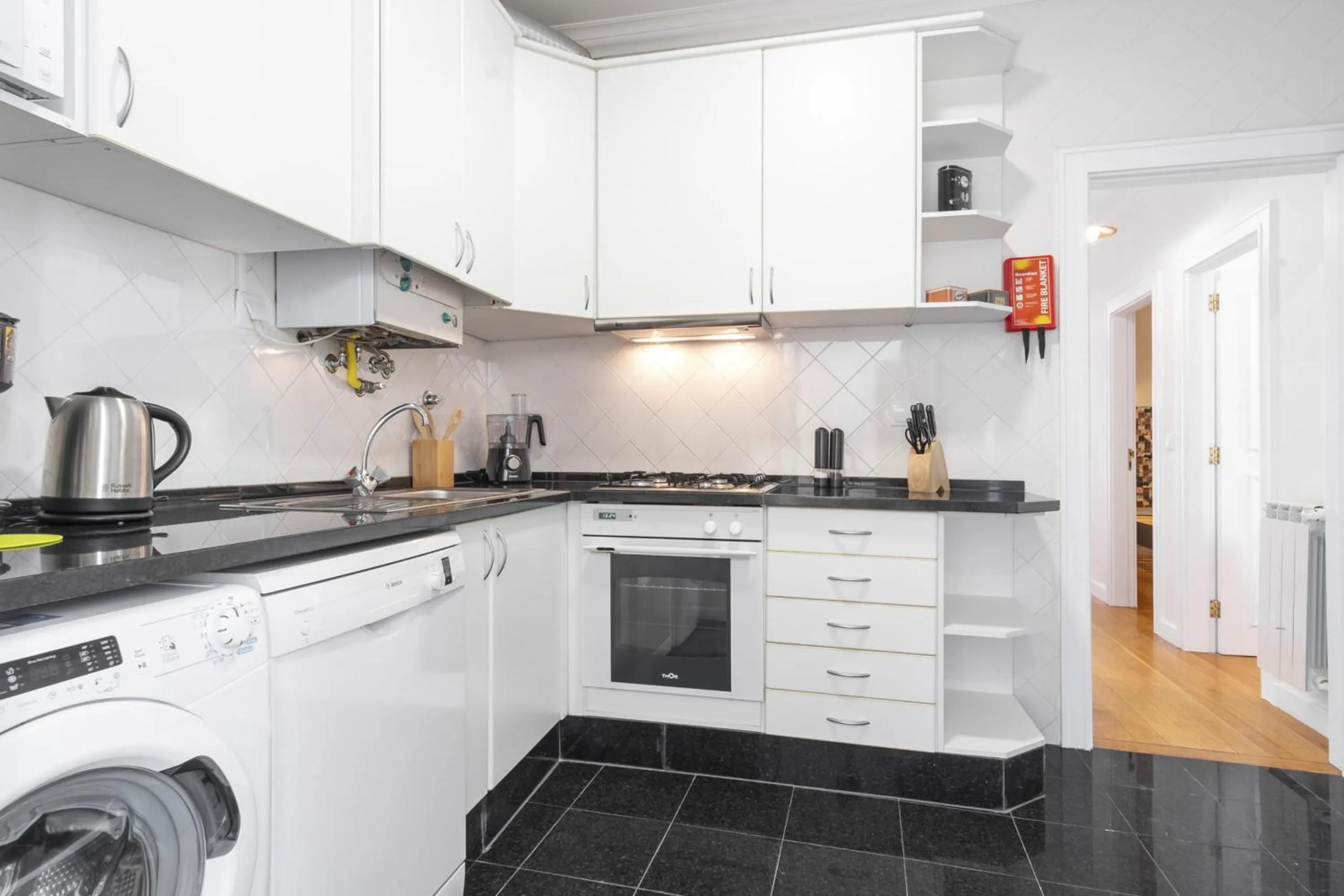 Kitchen or kitchenette in LV Premier Bica River View