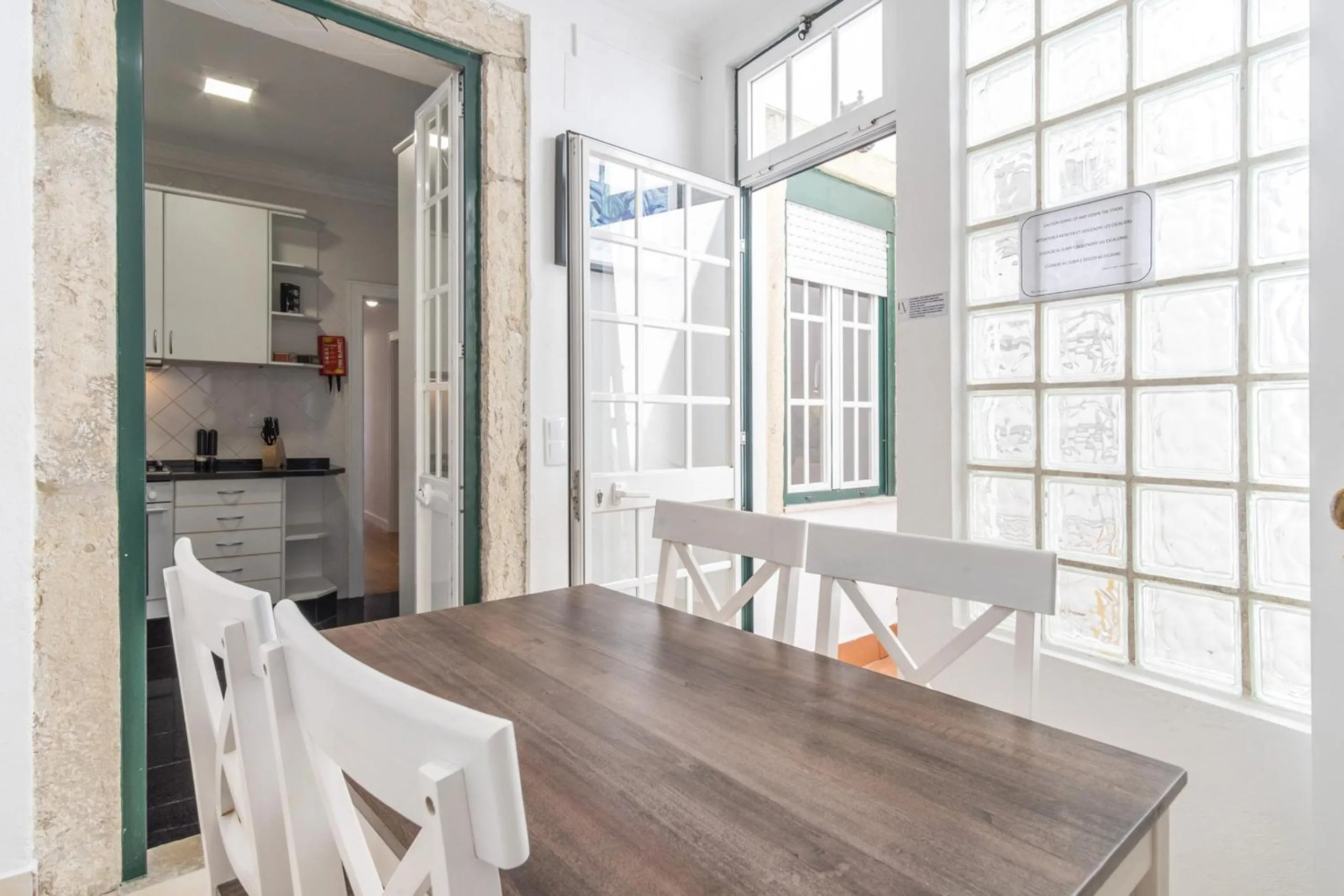 Dining area in LV Premier Bica River View