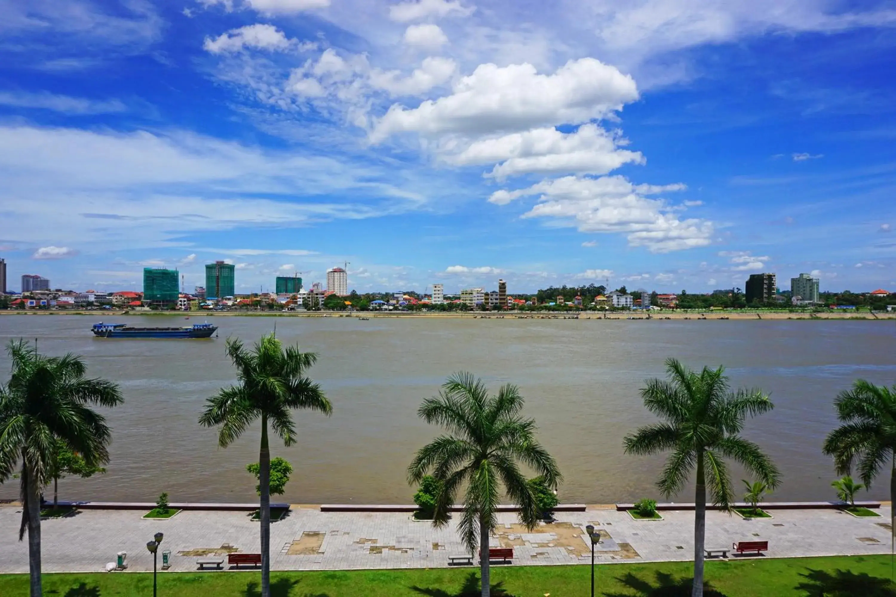 River view in Onederz Phnom Penh River view in Onederz Phnom Penh