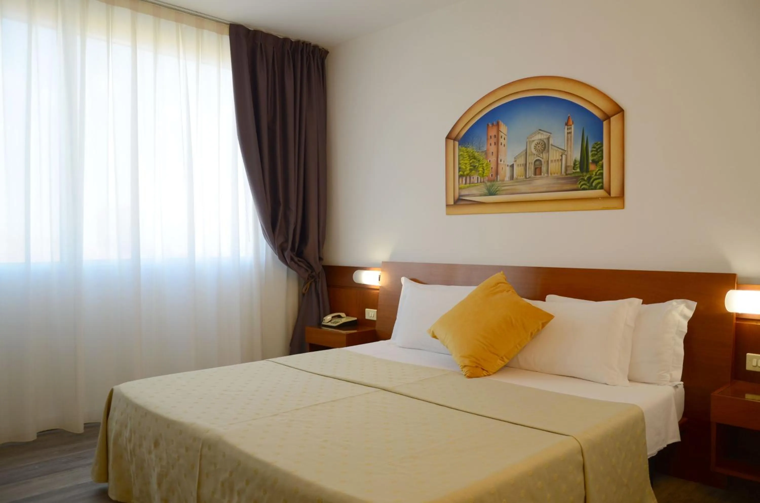 Bedroom, Bed in Hotel Krystal