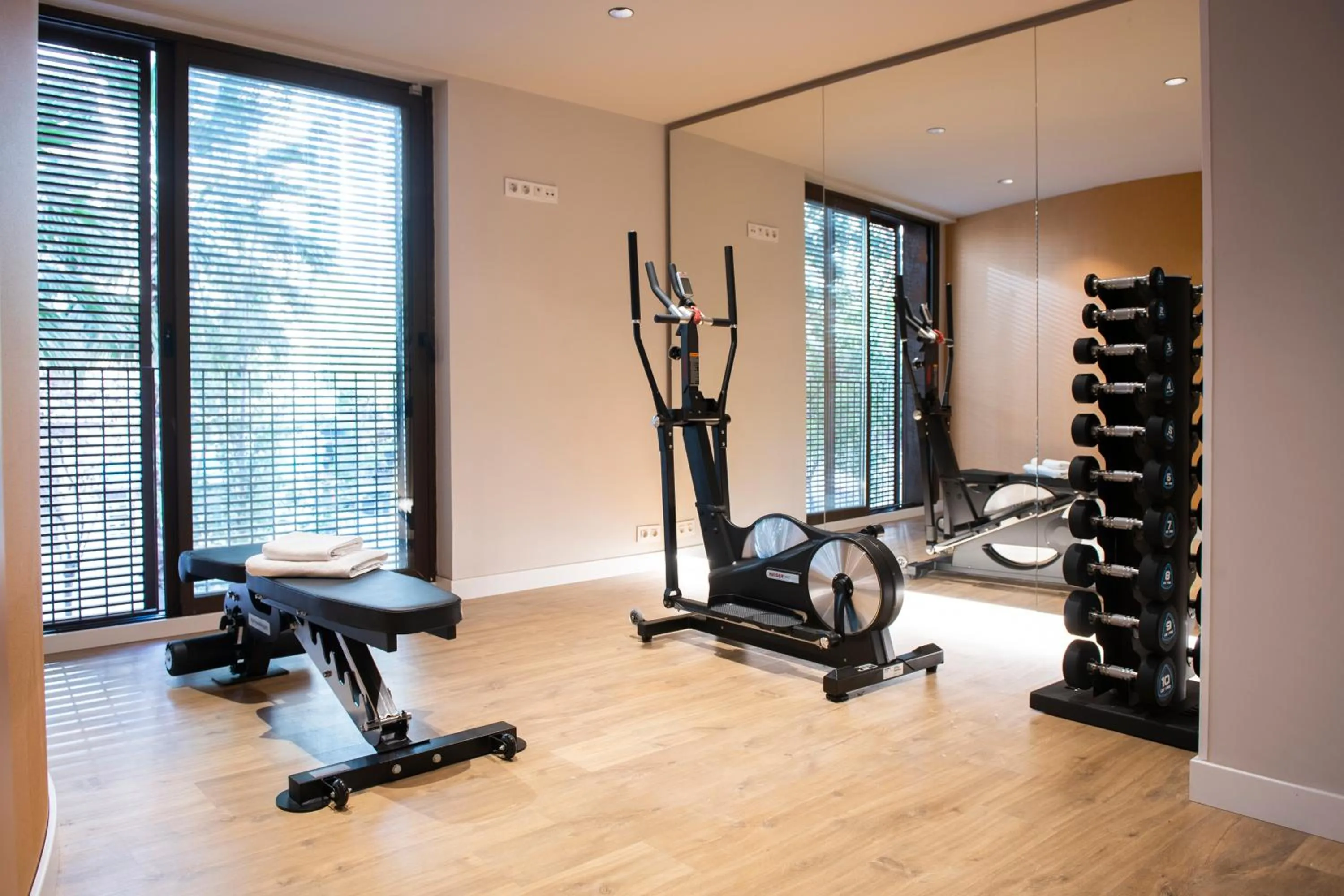 Fitness centre/facilities in MH Apartments Urban