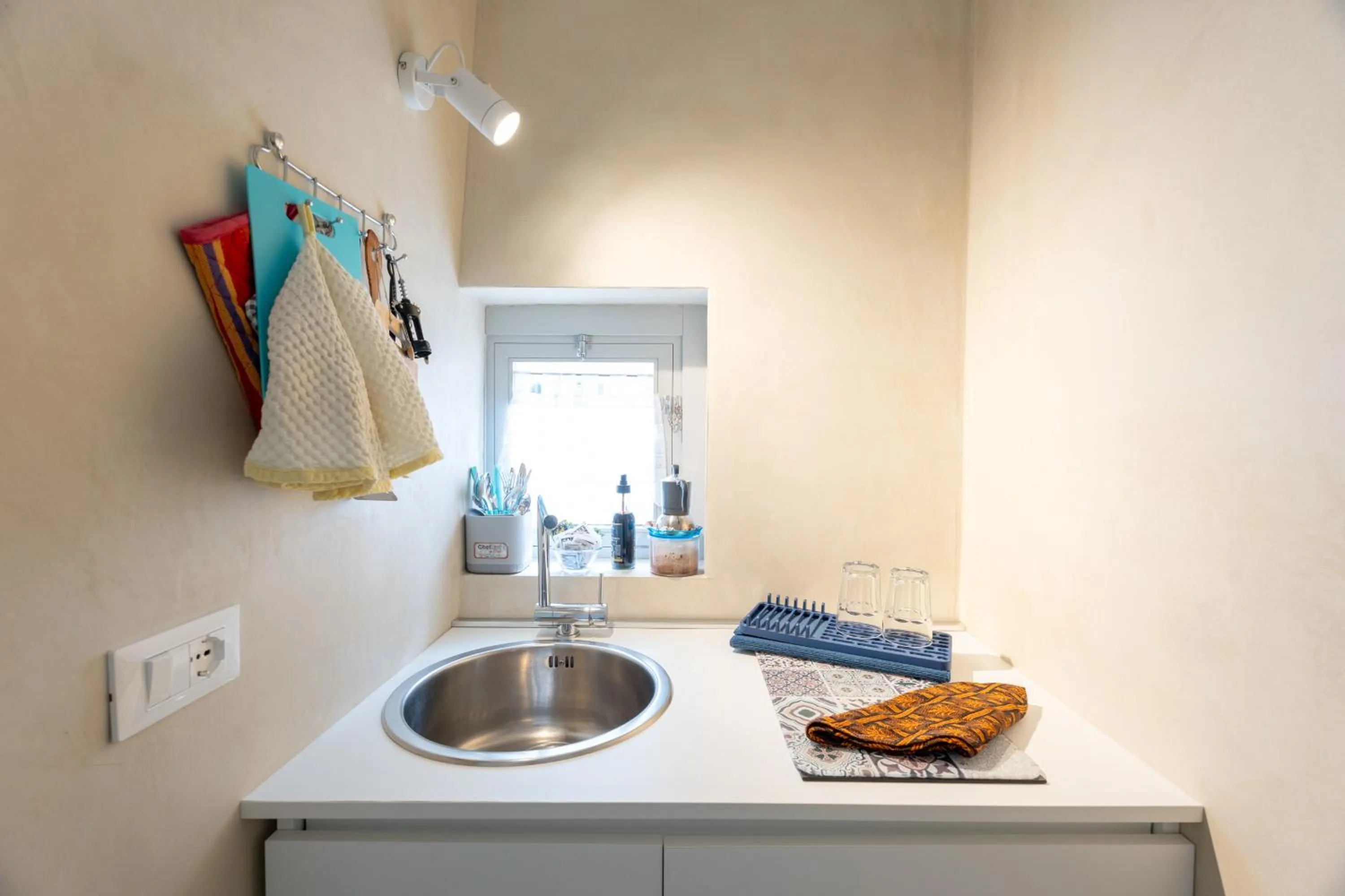 Kitchen or kitchenette in Donna Domenica Boutique Suites