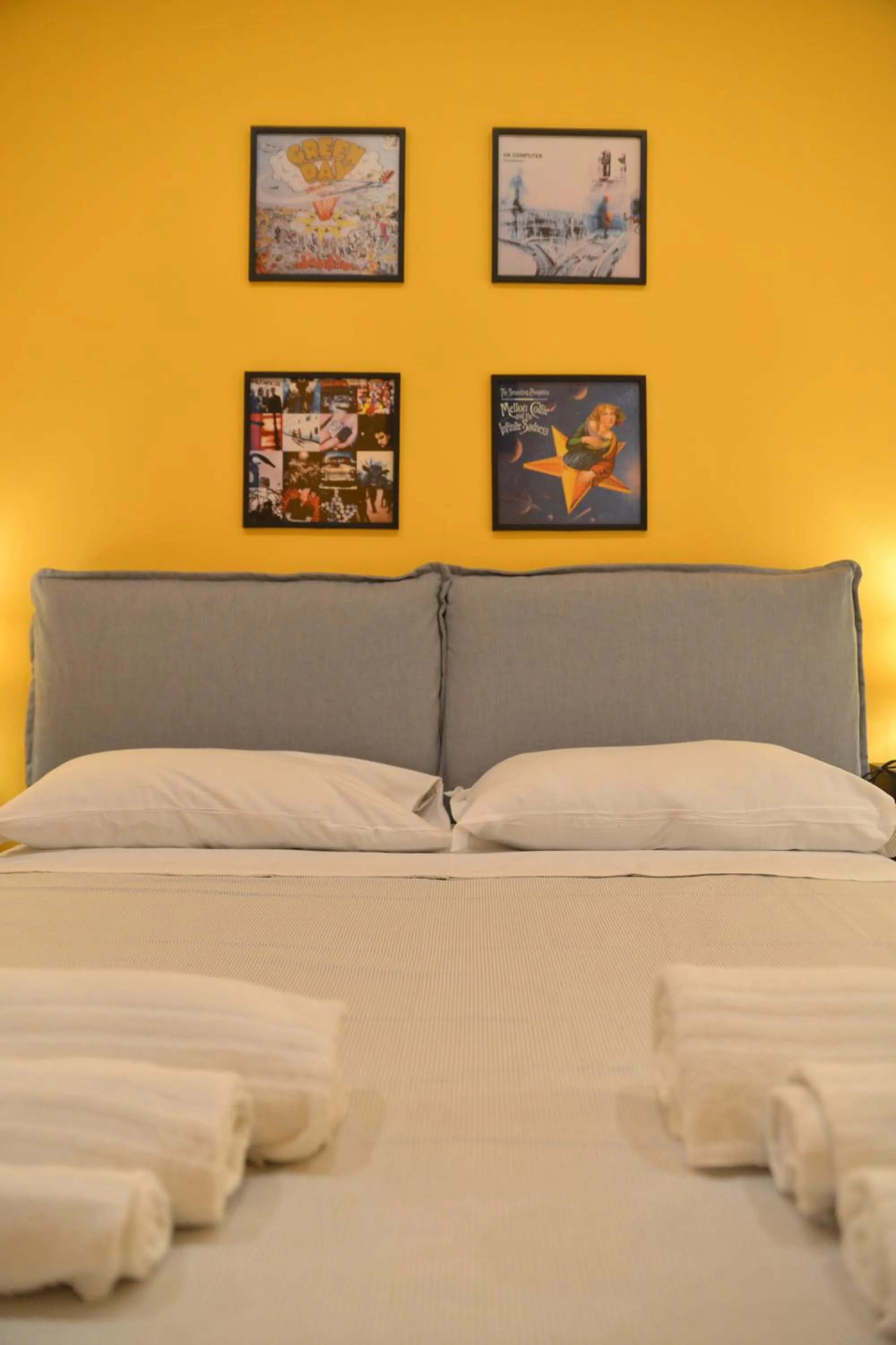 Bed in All You Need is Rome Guesthouse