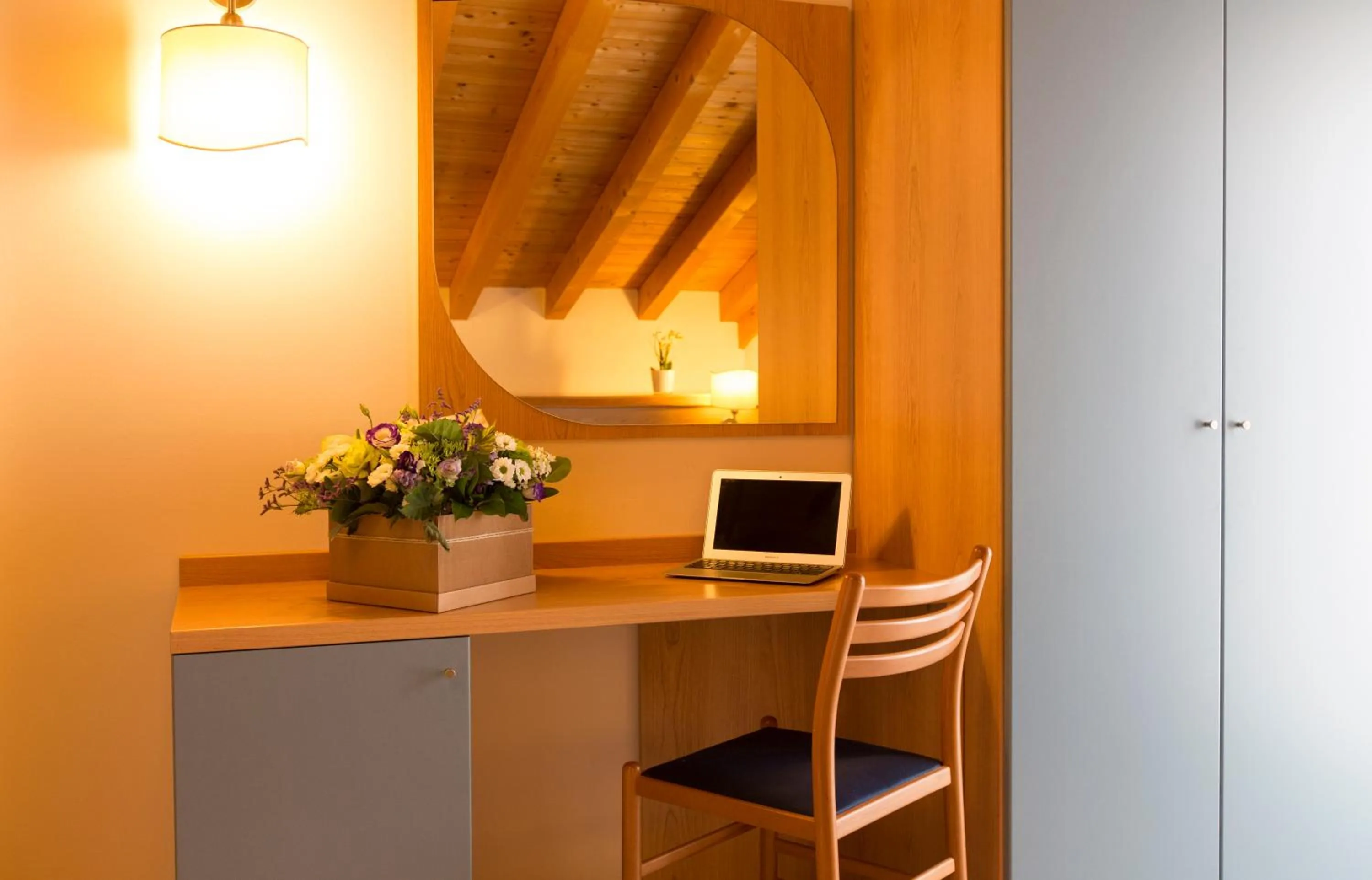 TV and multimedia in Hotel Kennedy