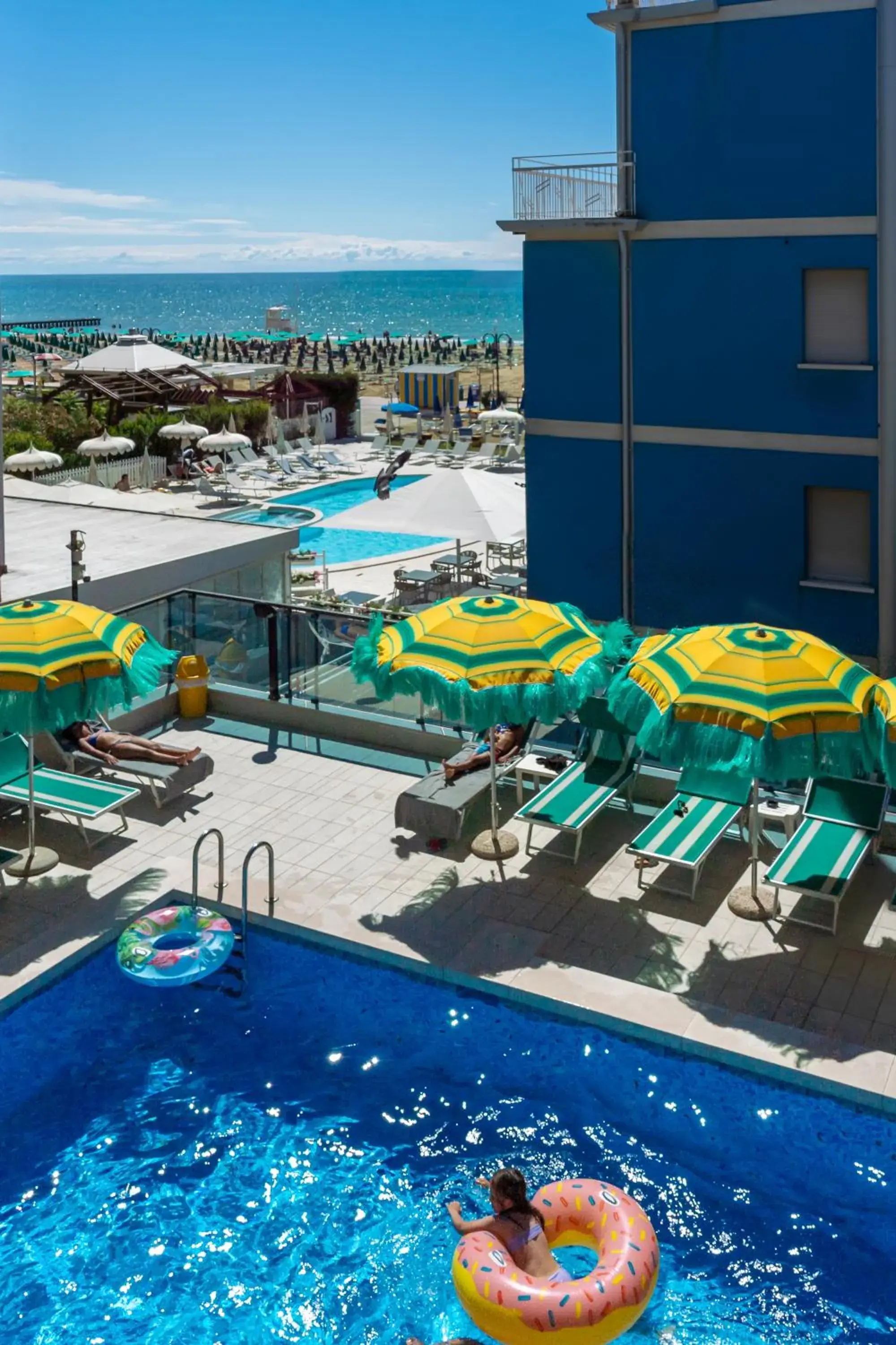 Beach, Pool View in Hotel Kennedy