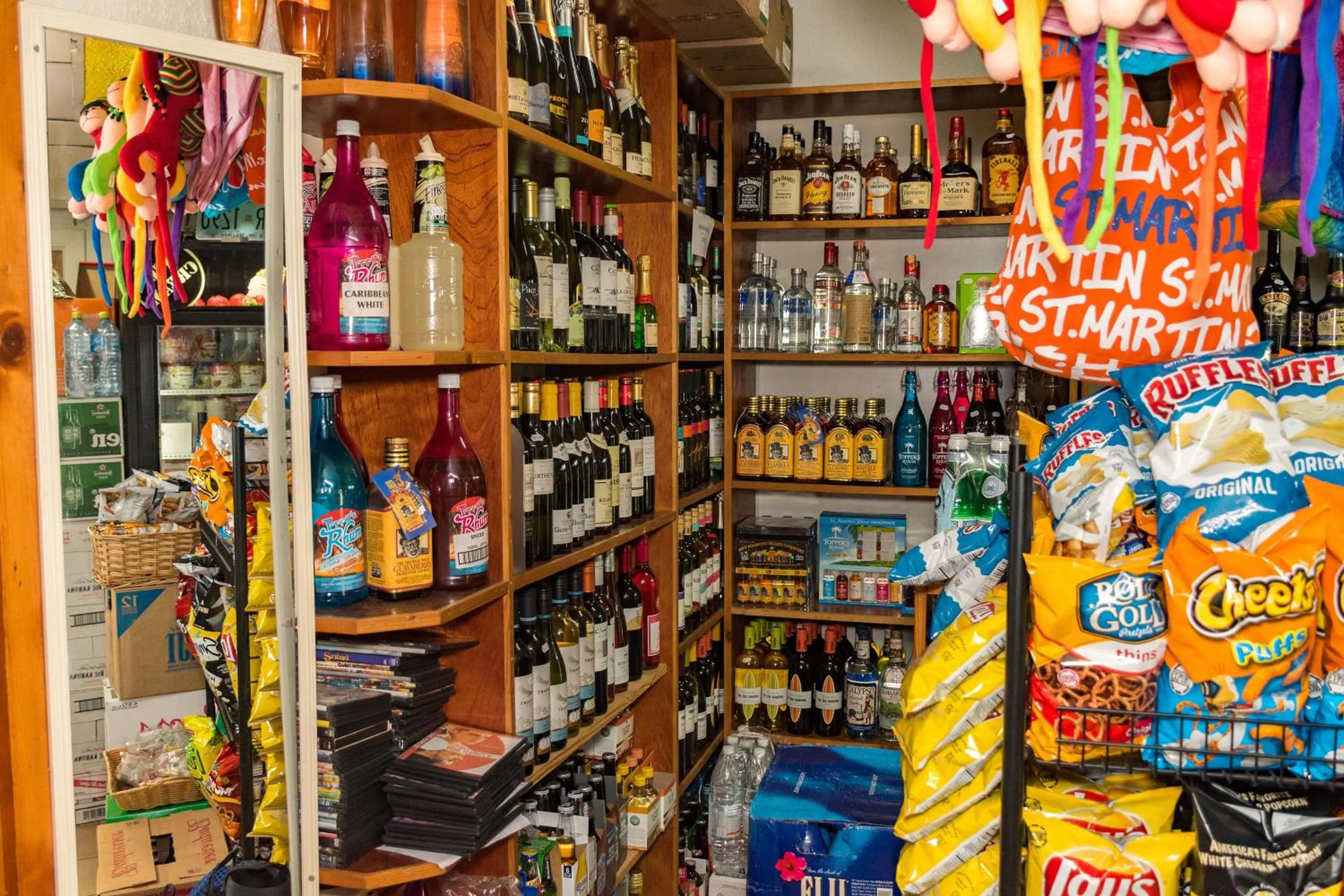 On-site shops in Belair Beach Hotel