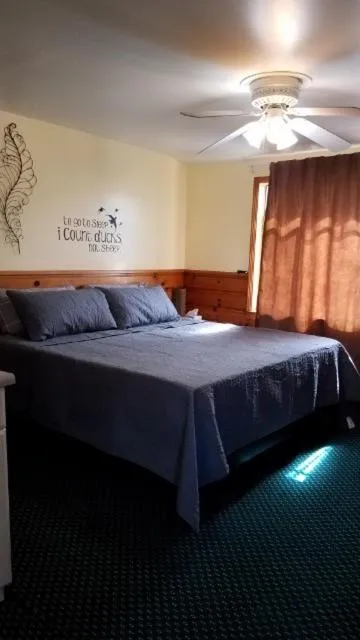 Bed in Stone Mountain Lodge