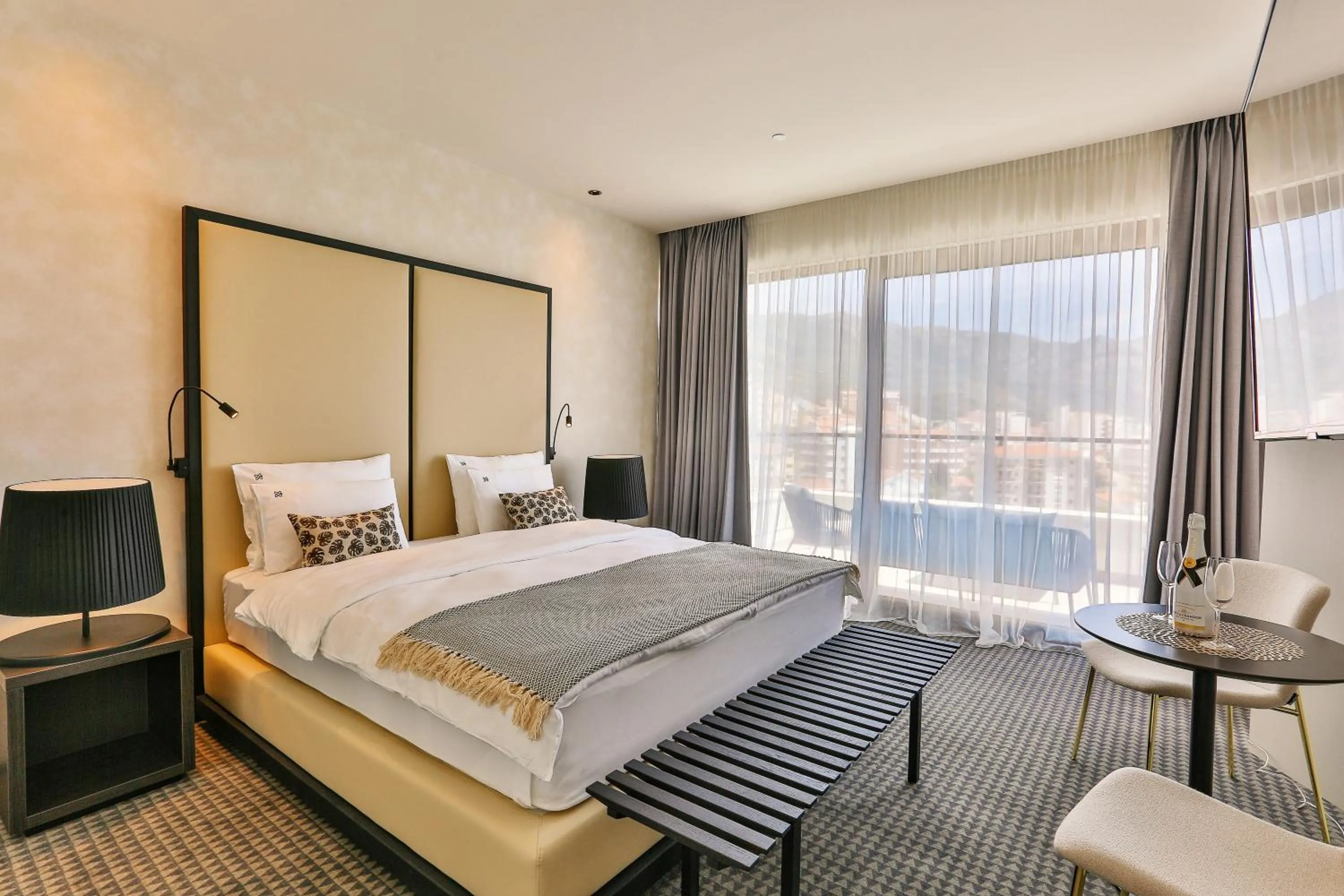 Photo of the whole room, Bed in Hotel Kalos