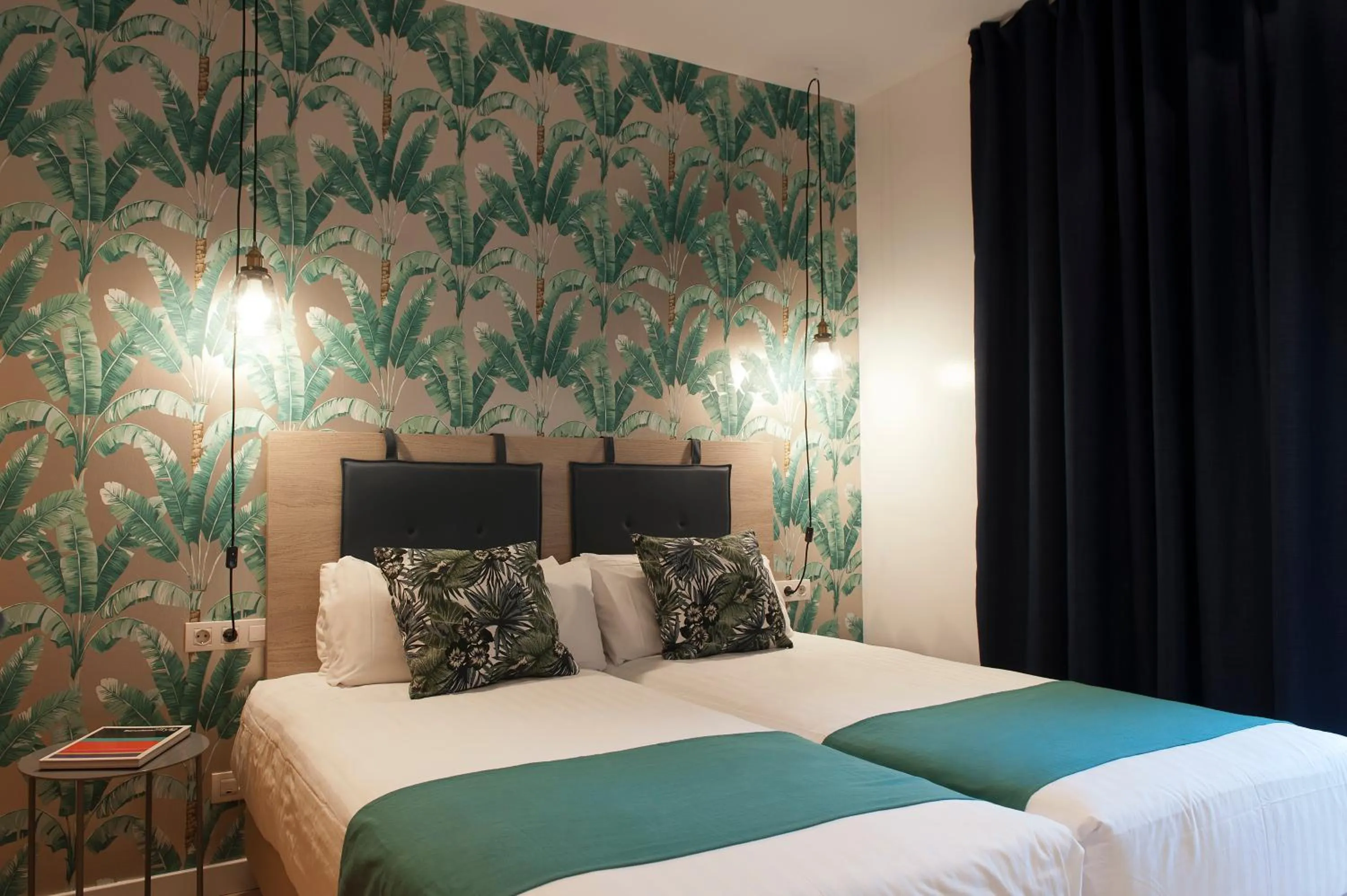 Bedroom, Bed in MH Apartments Sant Pau