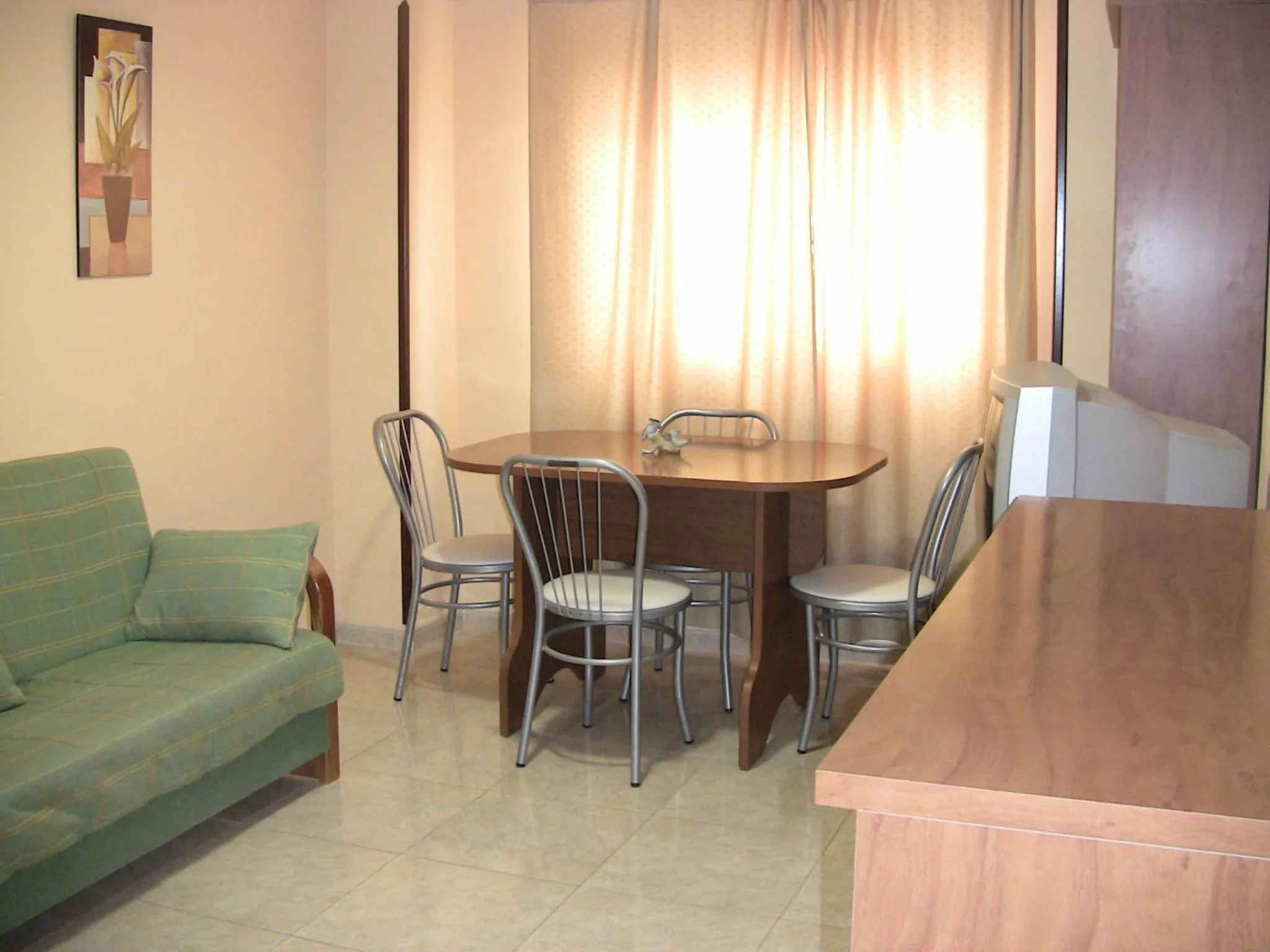 Dining area in Apartahotel Los Hermanos