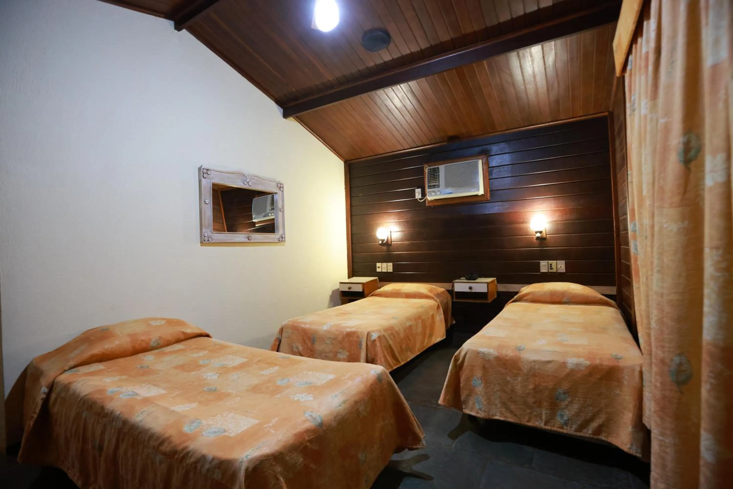 Bed in Hotel Berro D`Agua Eco Resort