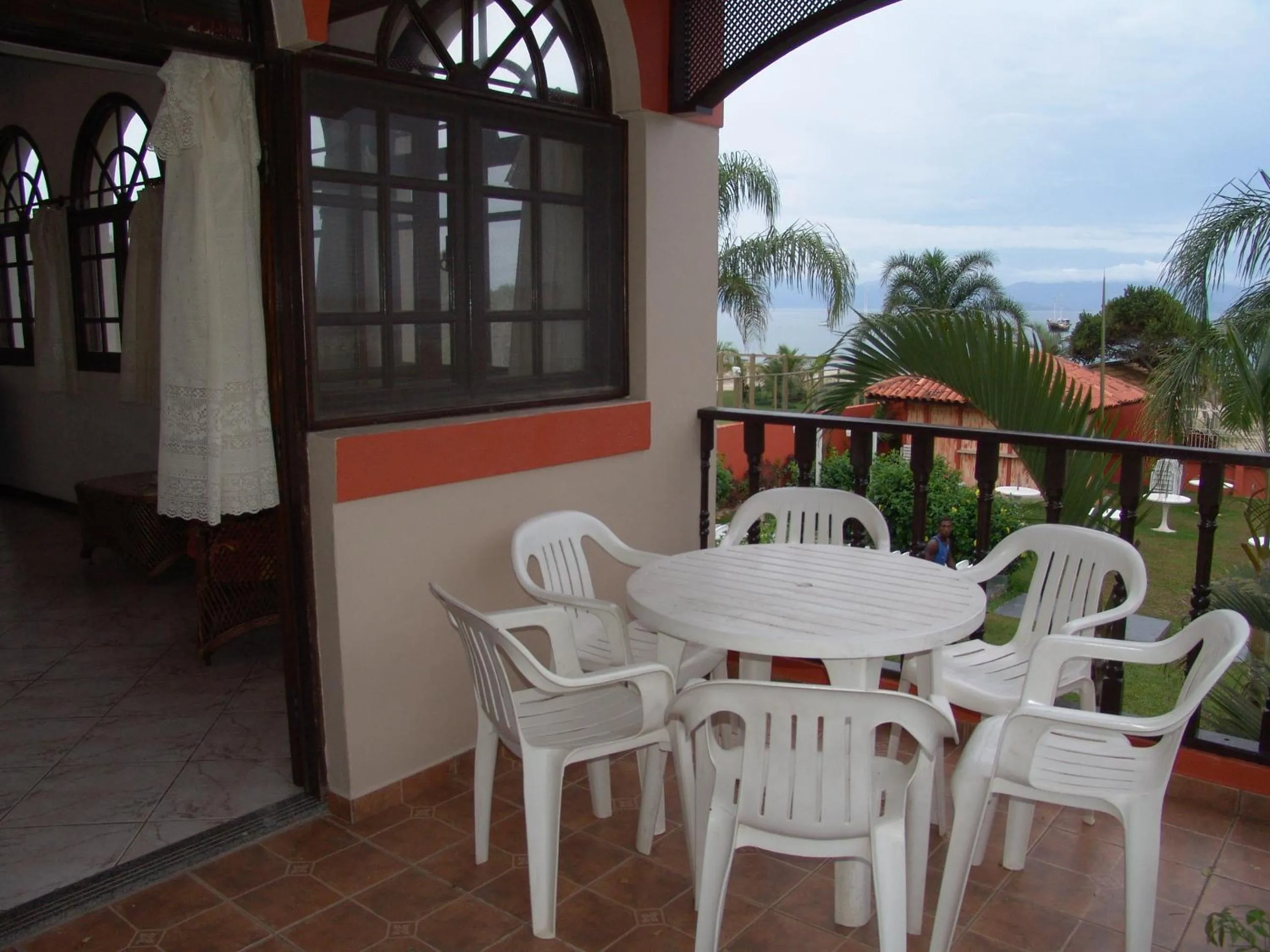 Patio in La Alhambra Apart Hotel