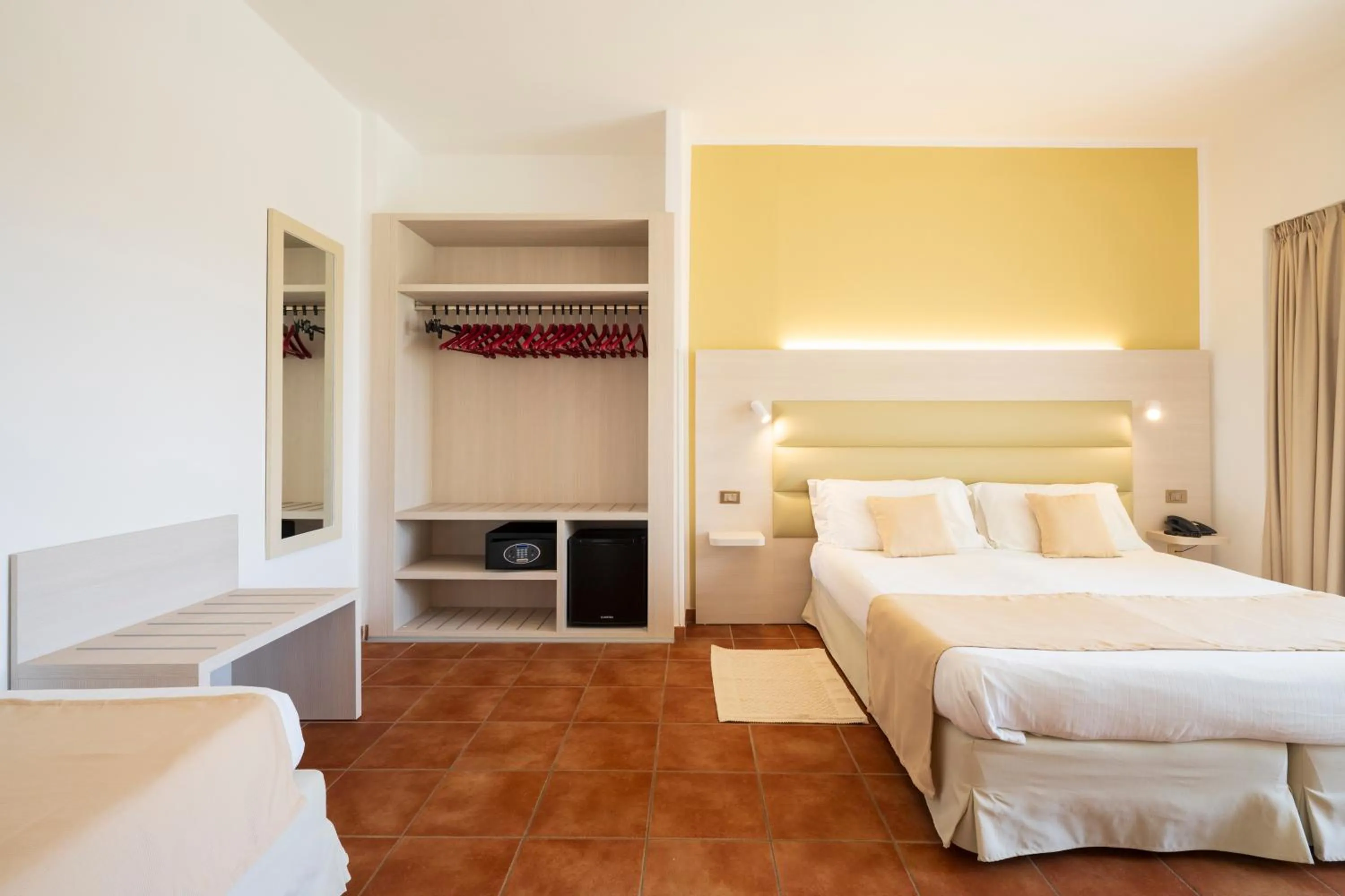 Photo of the whole room, Bed in Hotel Florida