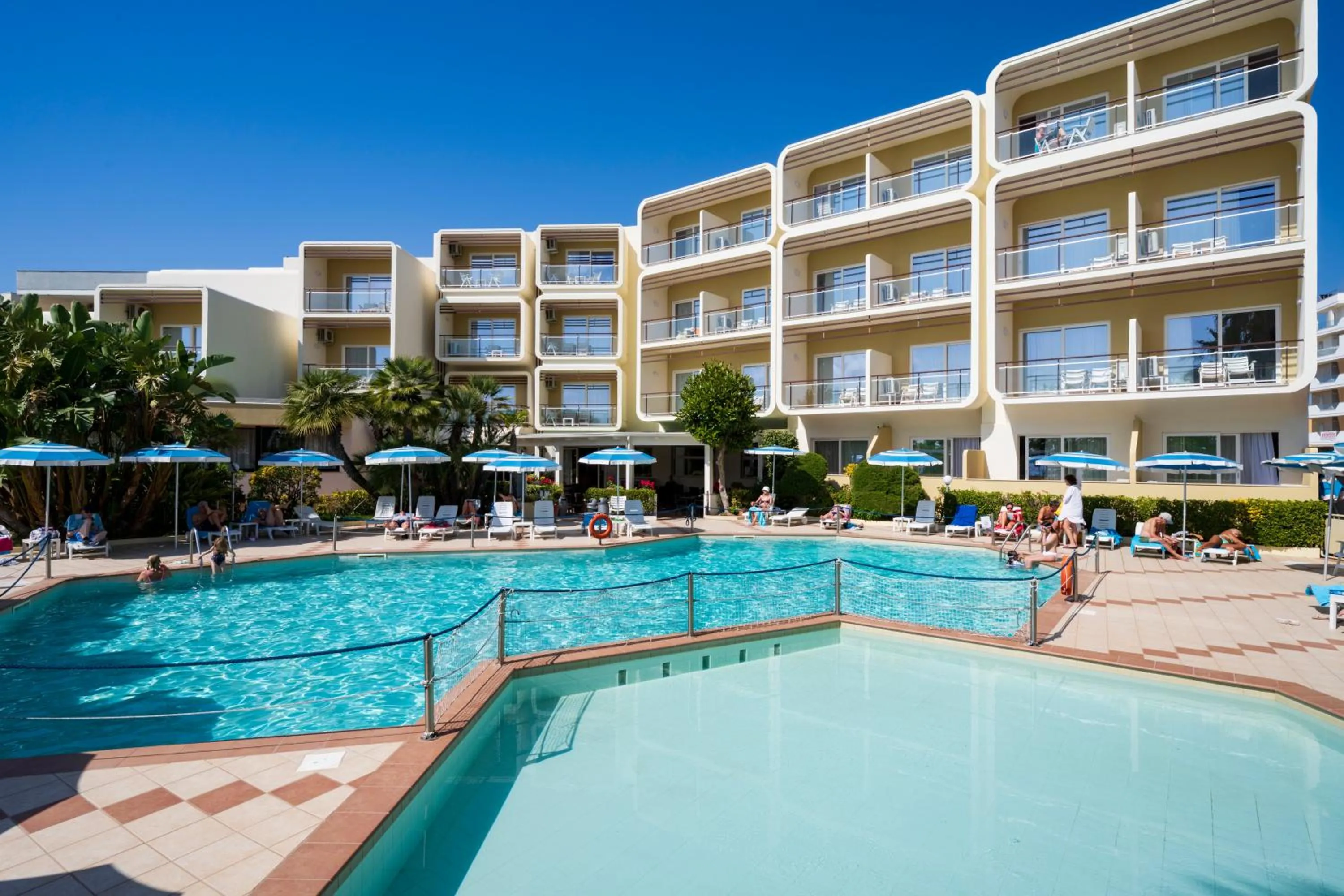 Swimming pool in Hotel Florida