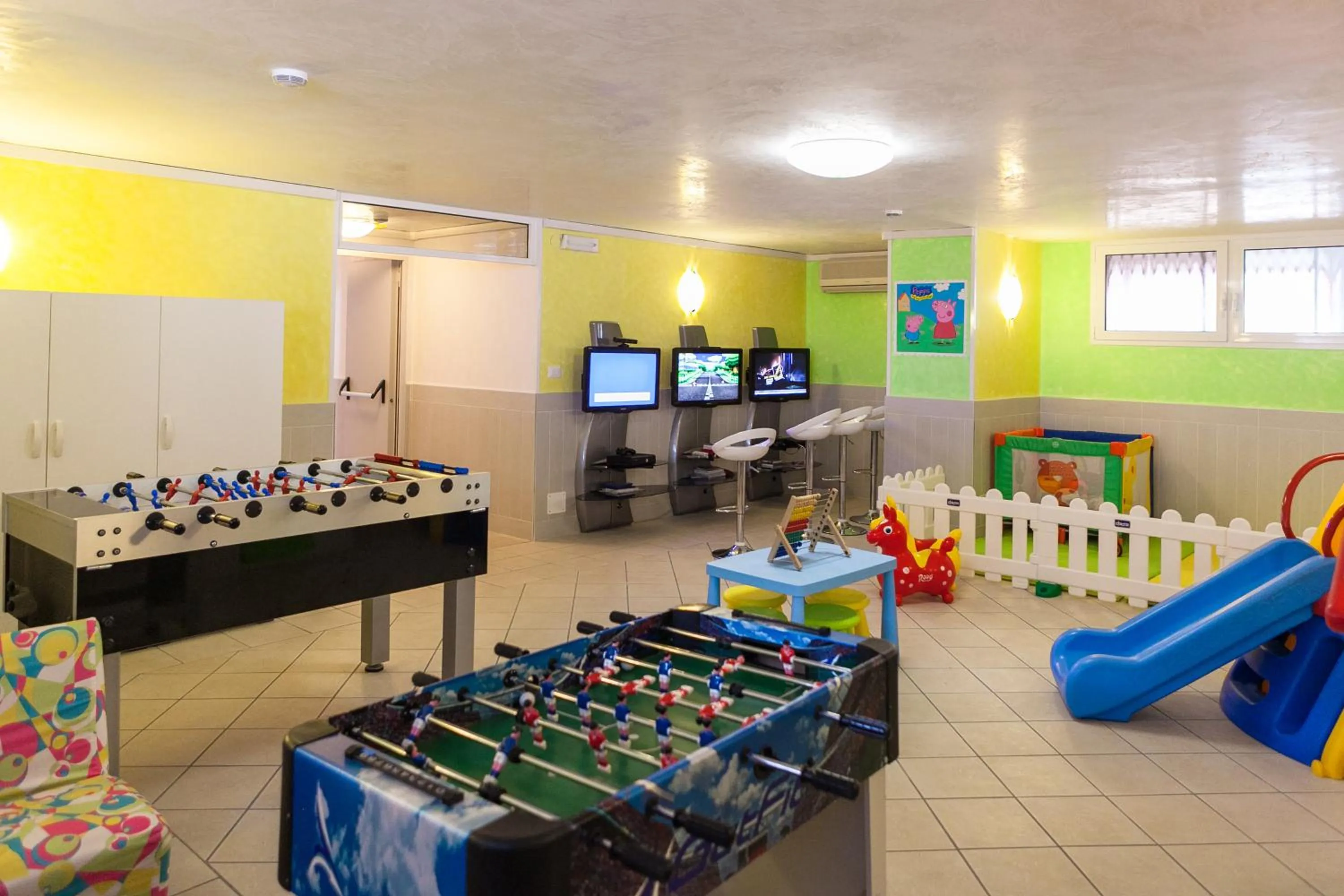 Game Room in Hotel Helen