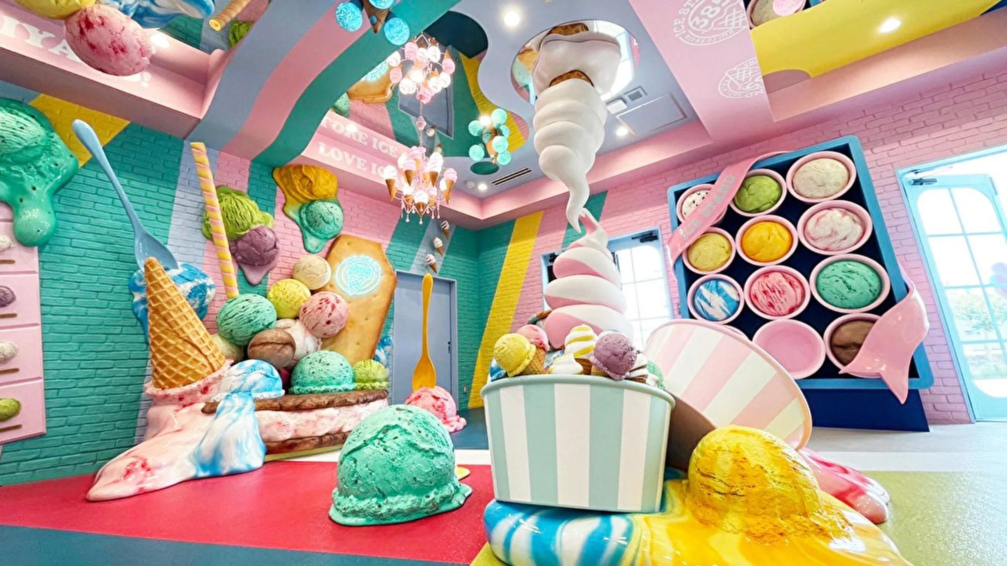 Nearby landmark in Miyakojima White House Annex