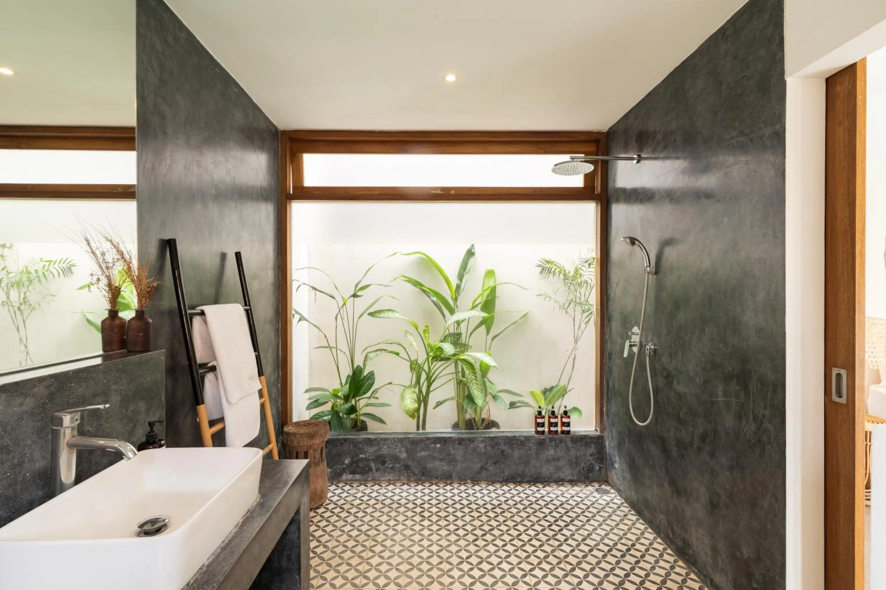 Bathroom in House of Bagera by Alfred in Bali